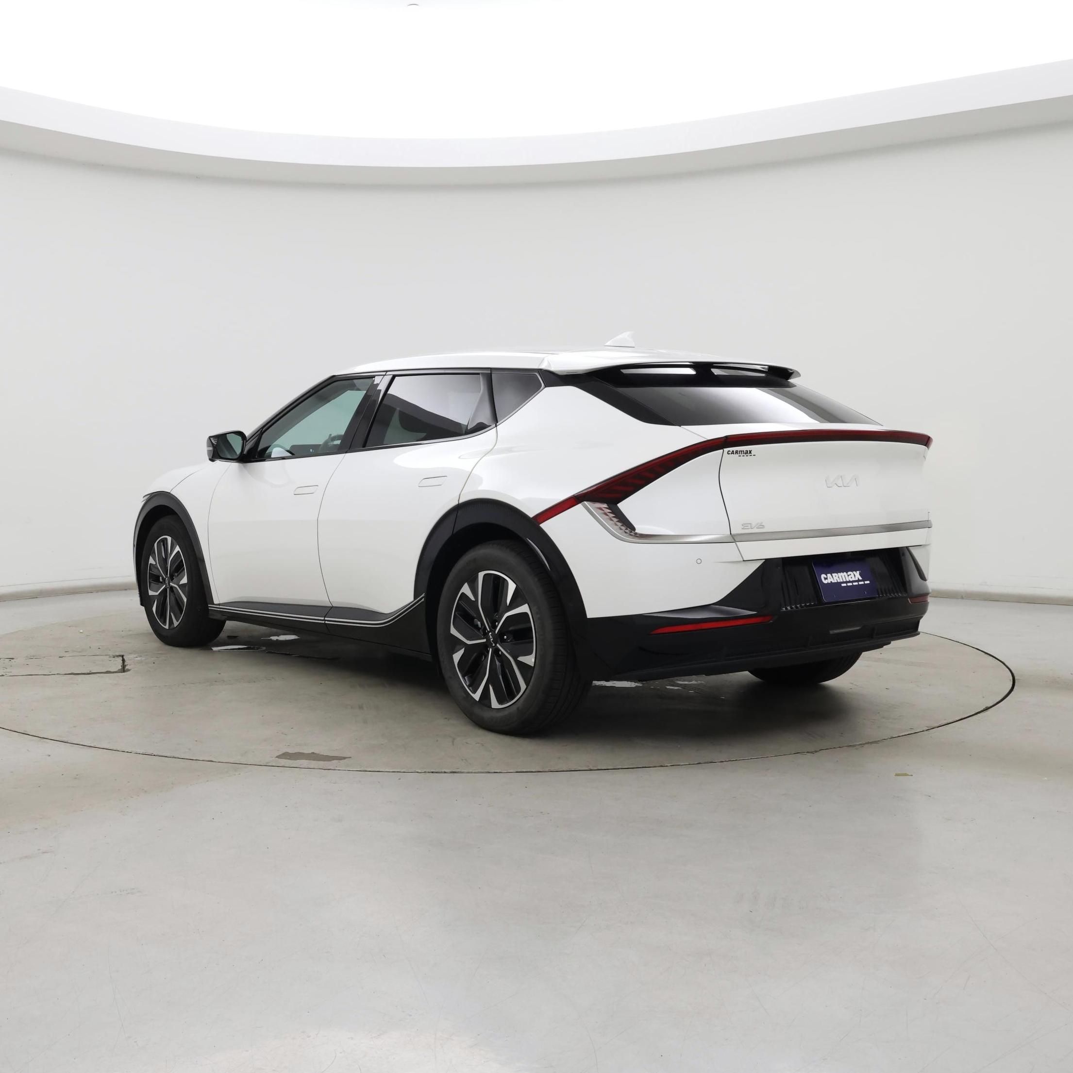Thumbnail: 2022 Kia EV6 - 2