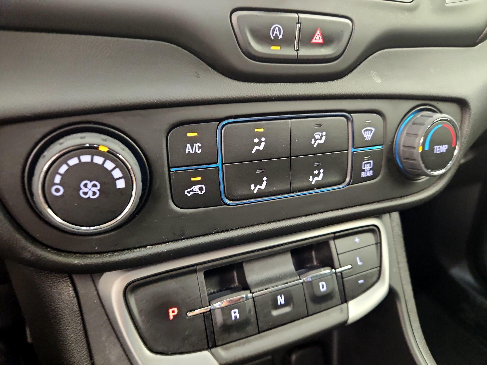 Thumbnail: 2022 GMC Terrain - 16