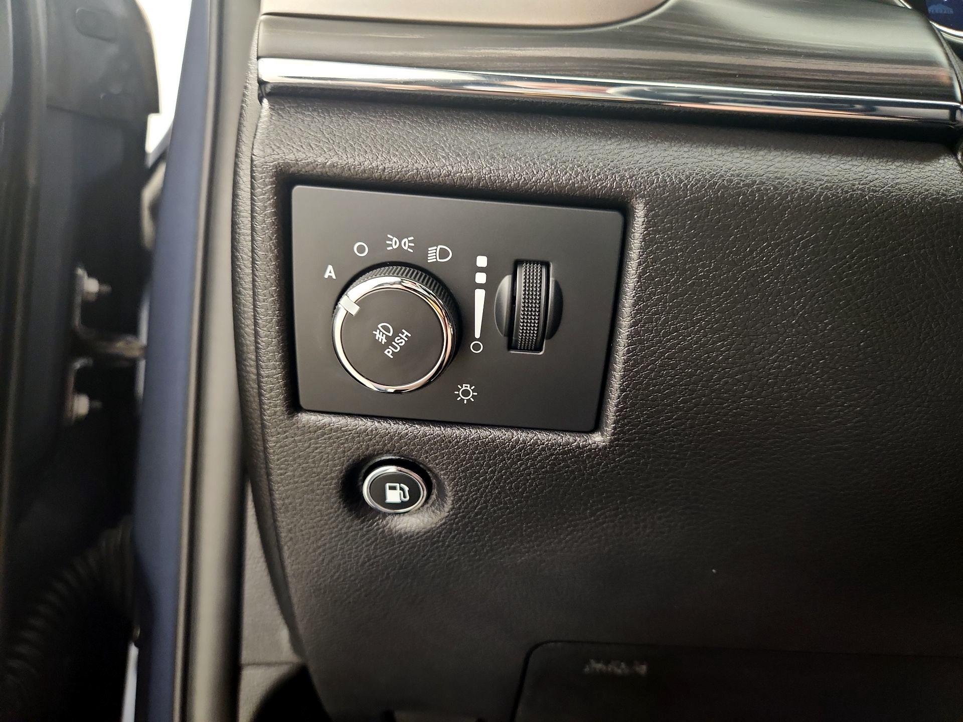 Thumbnail: 2021 Jeep Grand Cherokee - 13