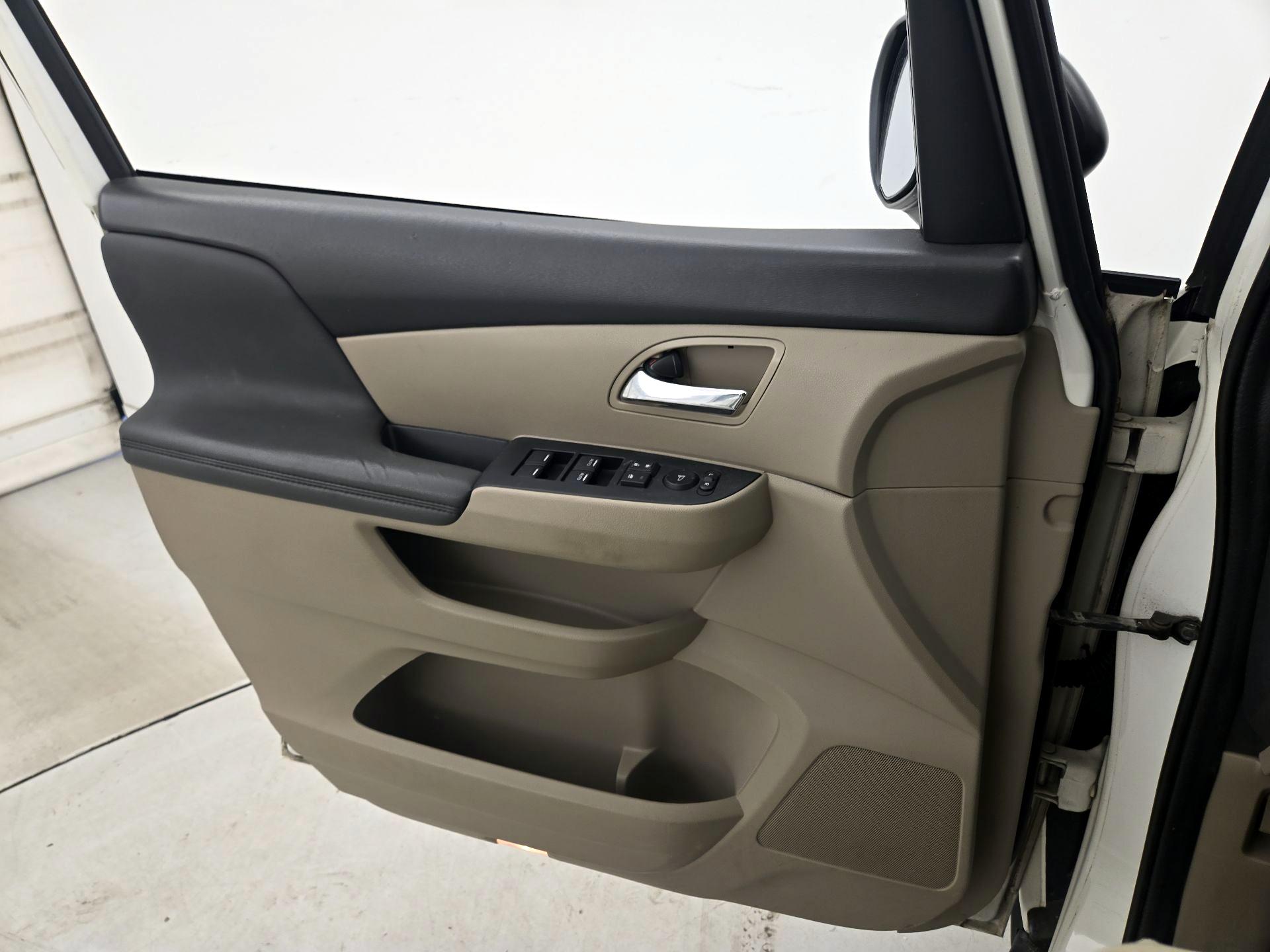 Thumbnail: 2016 Honda Odyssey - 12