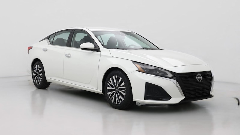 2023 Nissan Altima SV Hero Image