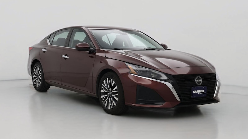 2023 Nissan Altima SV Hero Image