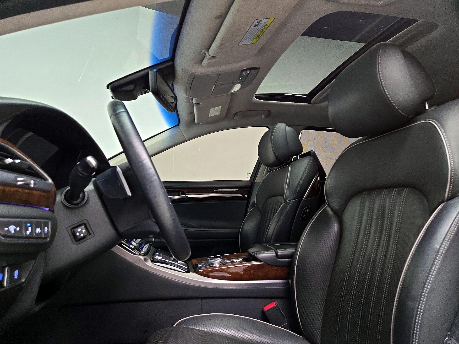 Thumbnail: 2019 Genesis G90 - 20
