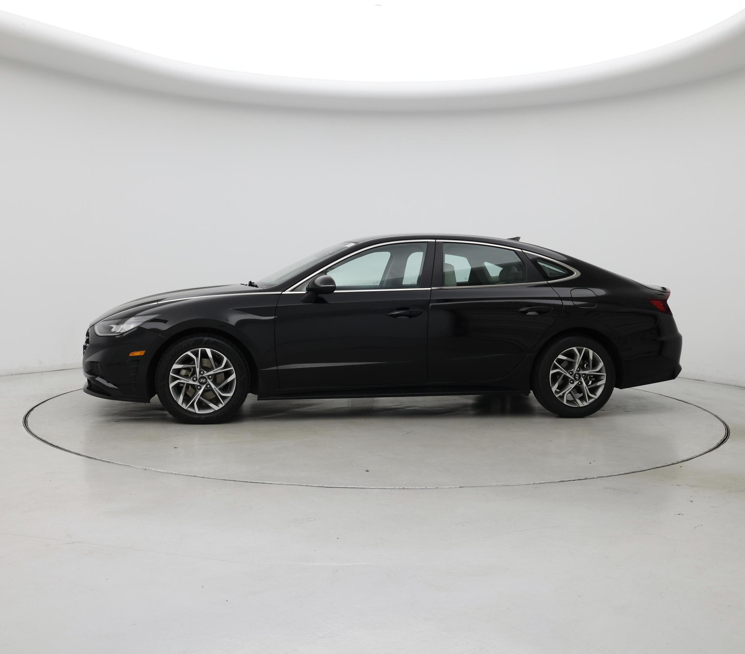 Thumbnail: 2023 Hyundai Sonata - 3