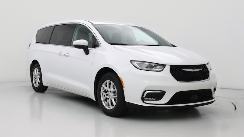 2023 Chrysler Pacifica Touring L Hero Image
