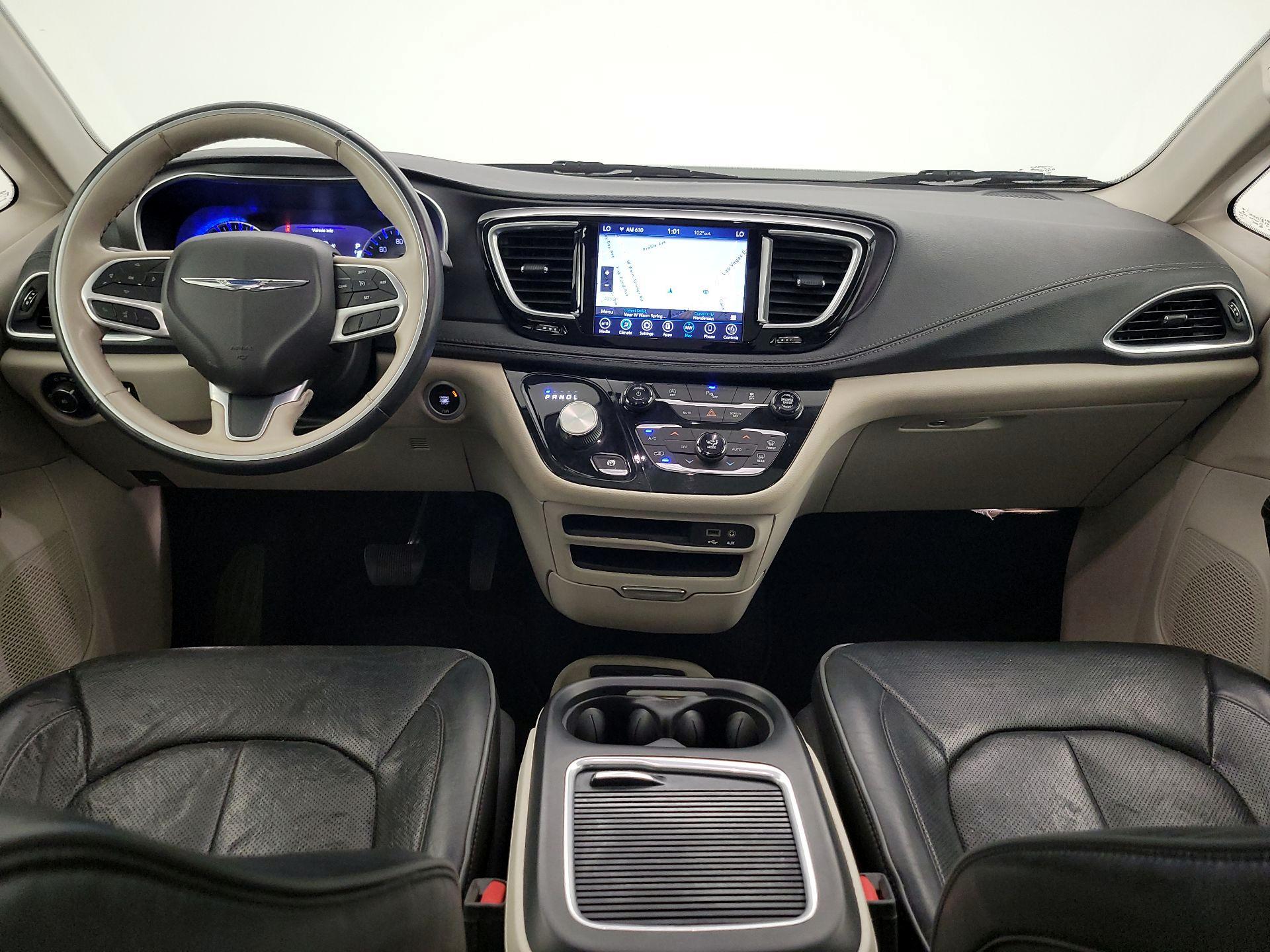 Thumbnail: 2020 Chrysler Pacifica - 9