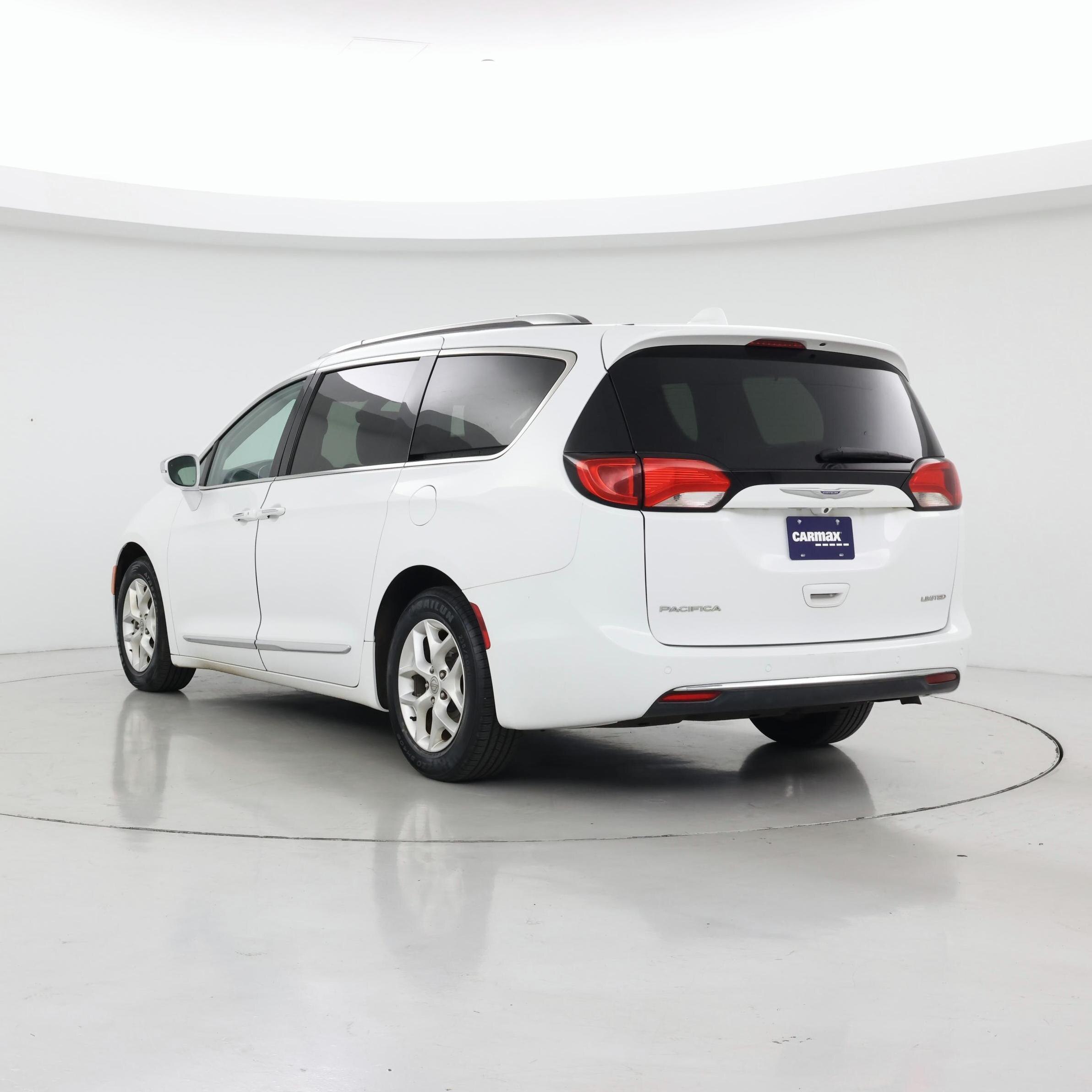 Thumbnail: 2020 Chrysler Pacifica - 2