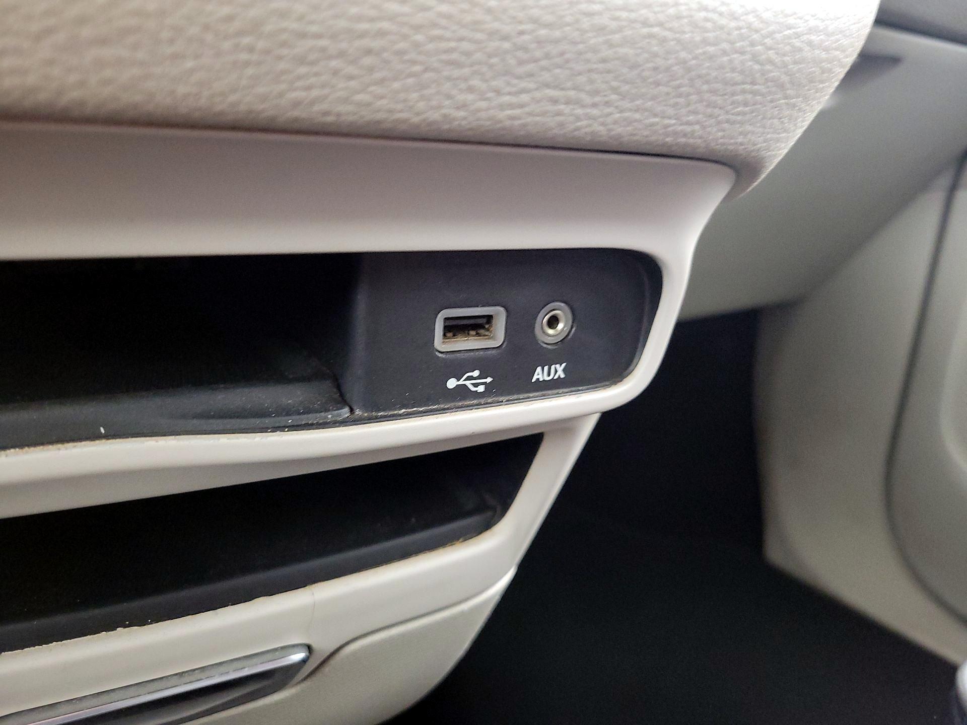 Thumbnail: 2020 Chrysler Pacifica - 19