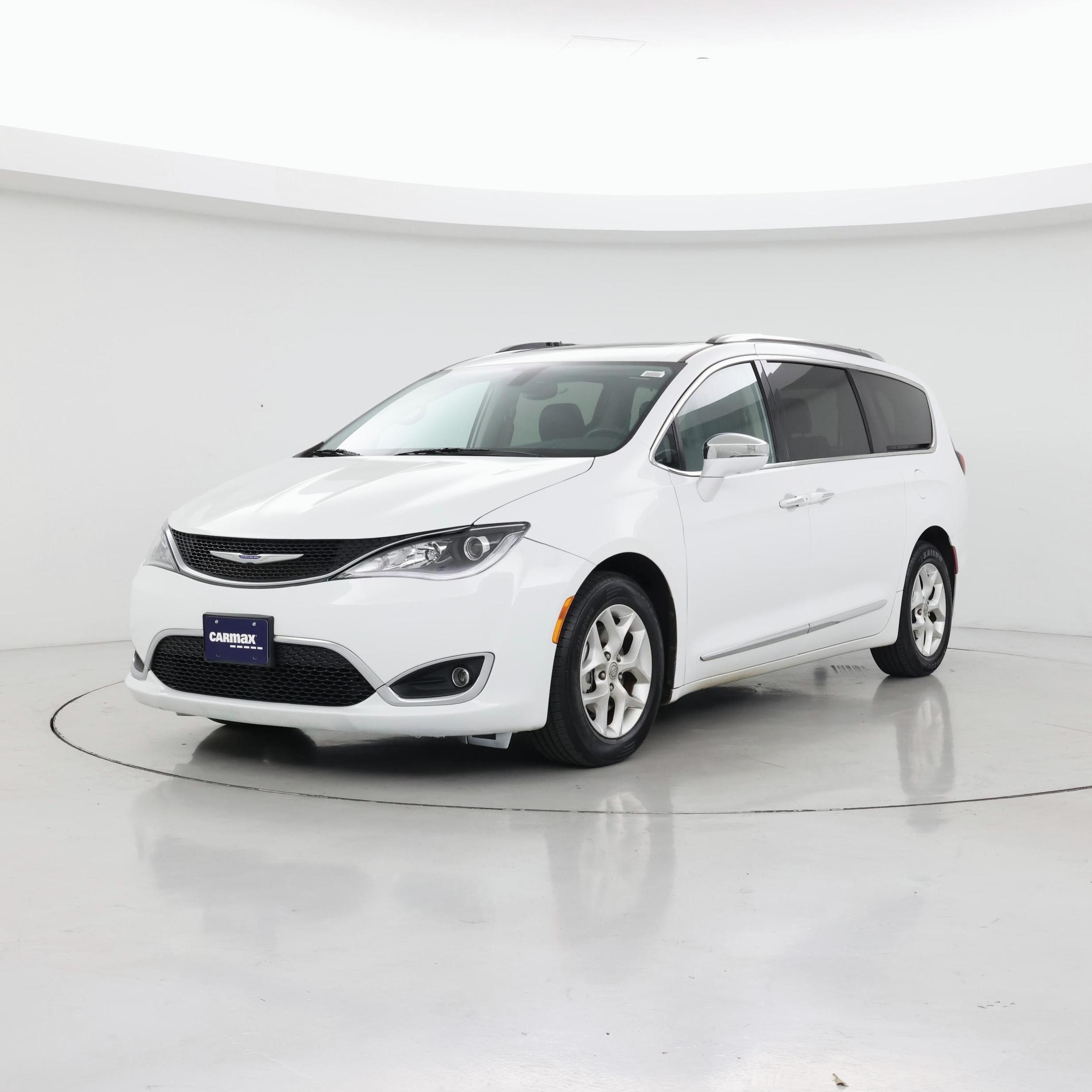 Thumbnail: 2020 Chrysler Pacifica - 4