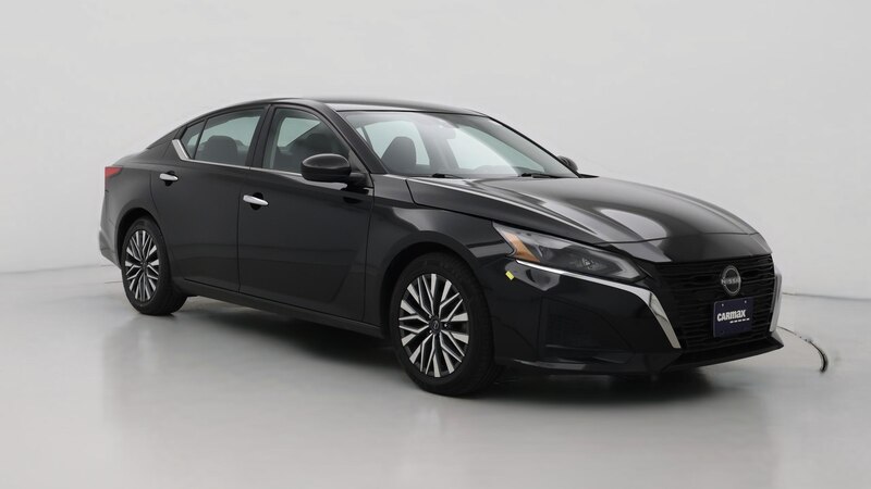 2023 Nissan Altima SV Hero Image