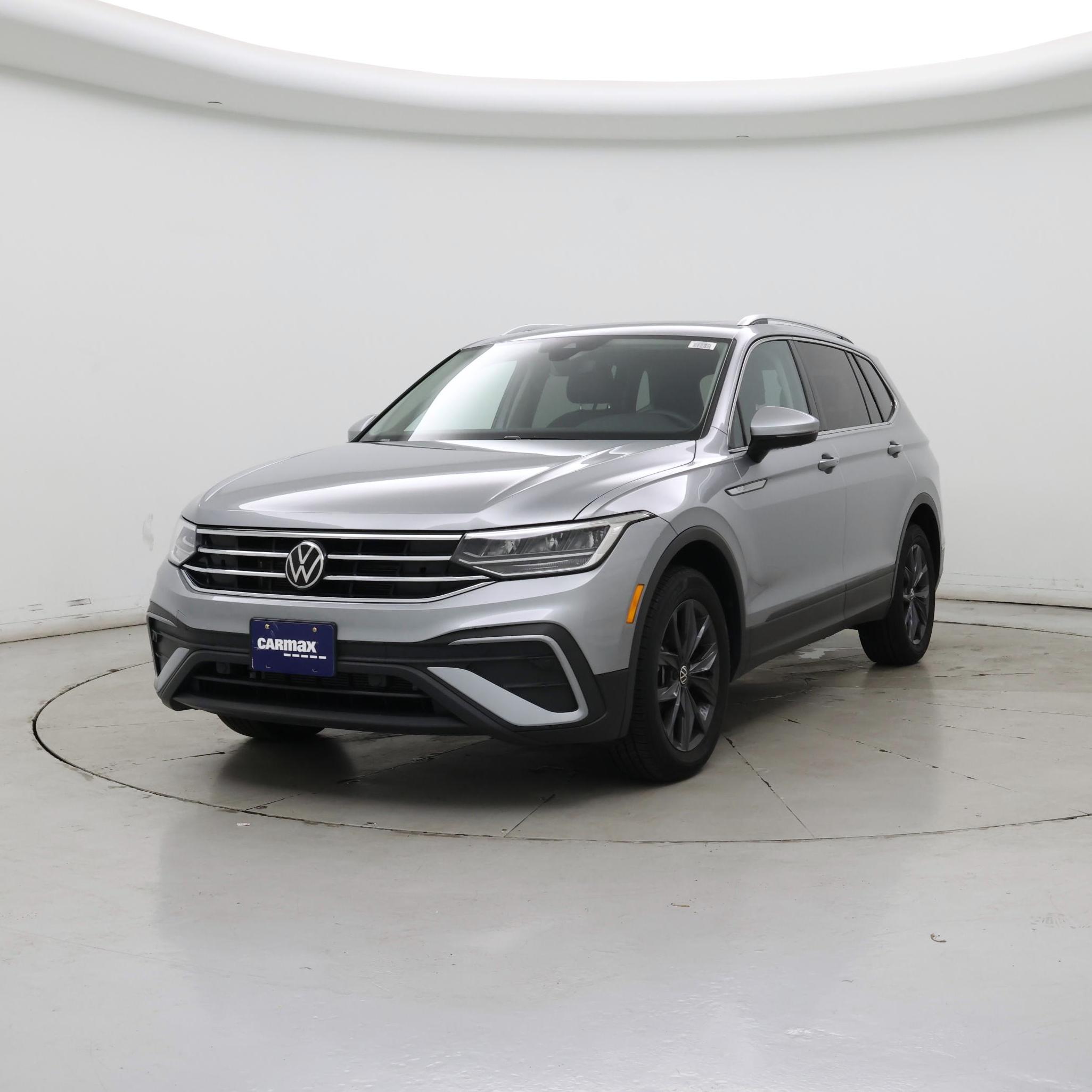 Thumbnail: 2022 Volkswagen Tiguan - 4