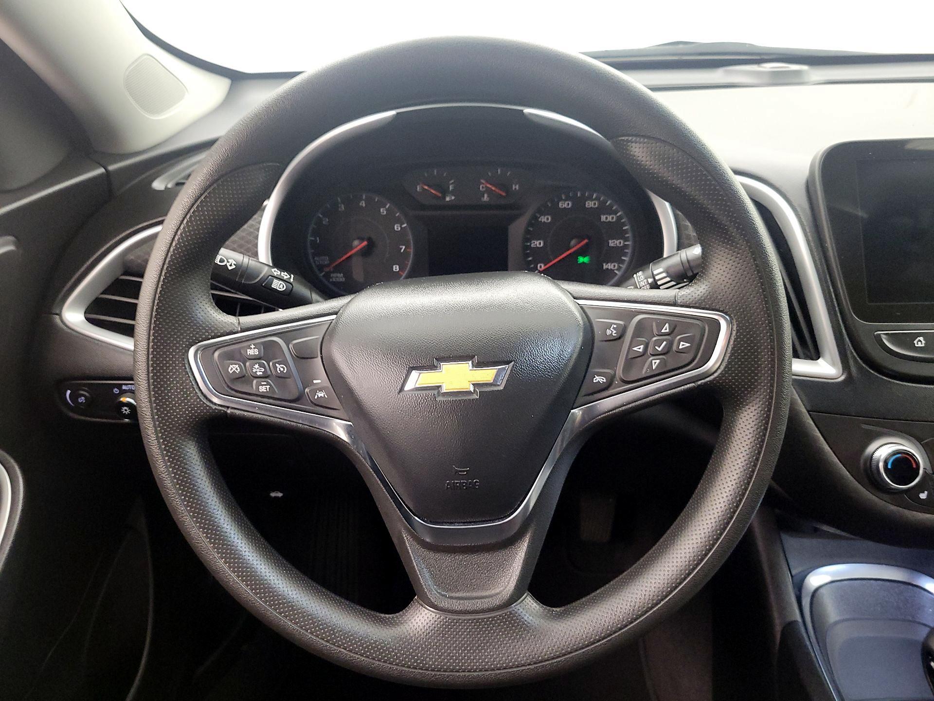 Thumbnail: 2023 Chevrolet Malibu - 10