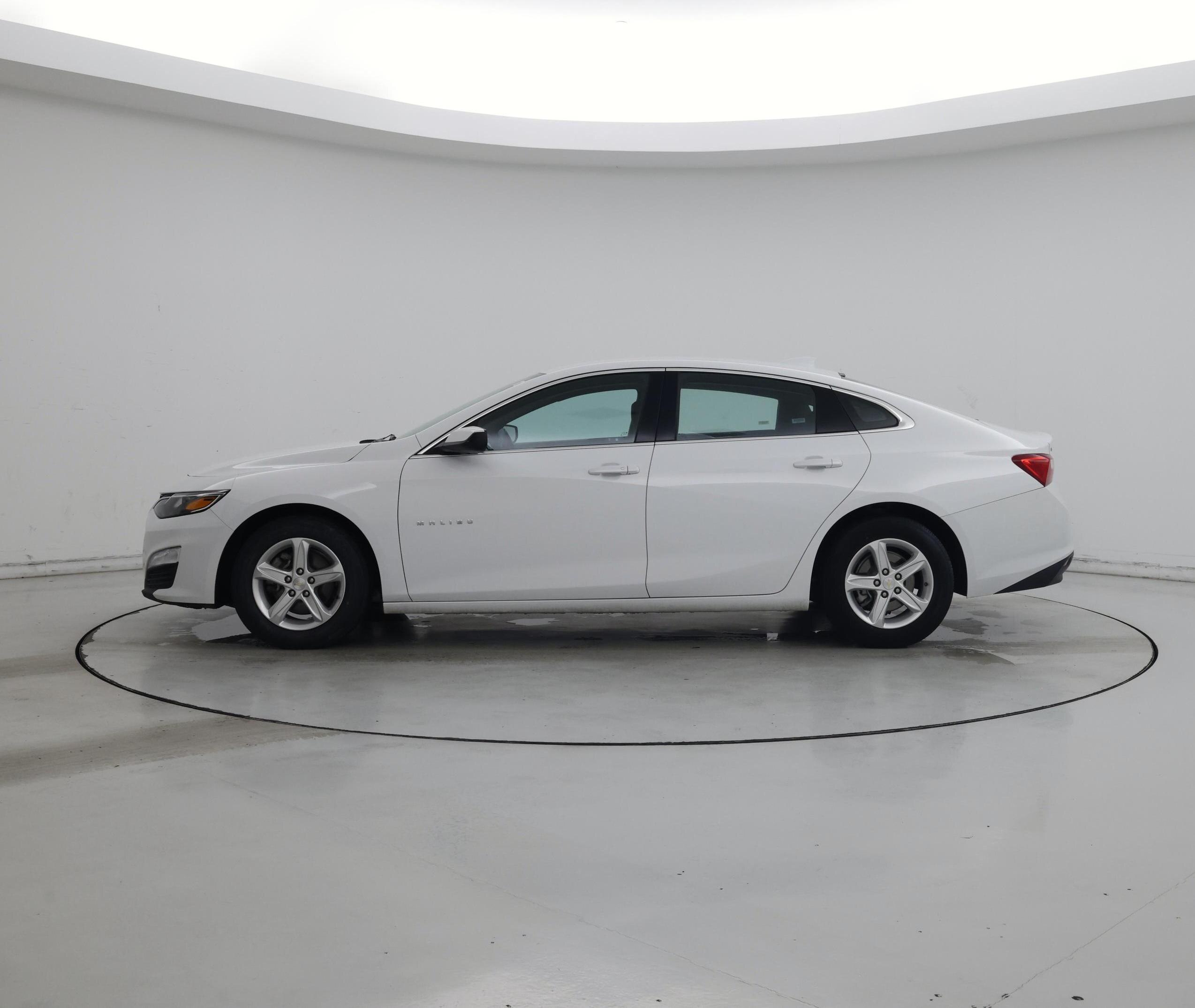 Thumbnail: 2023 Chevrolet Malibu - 3