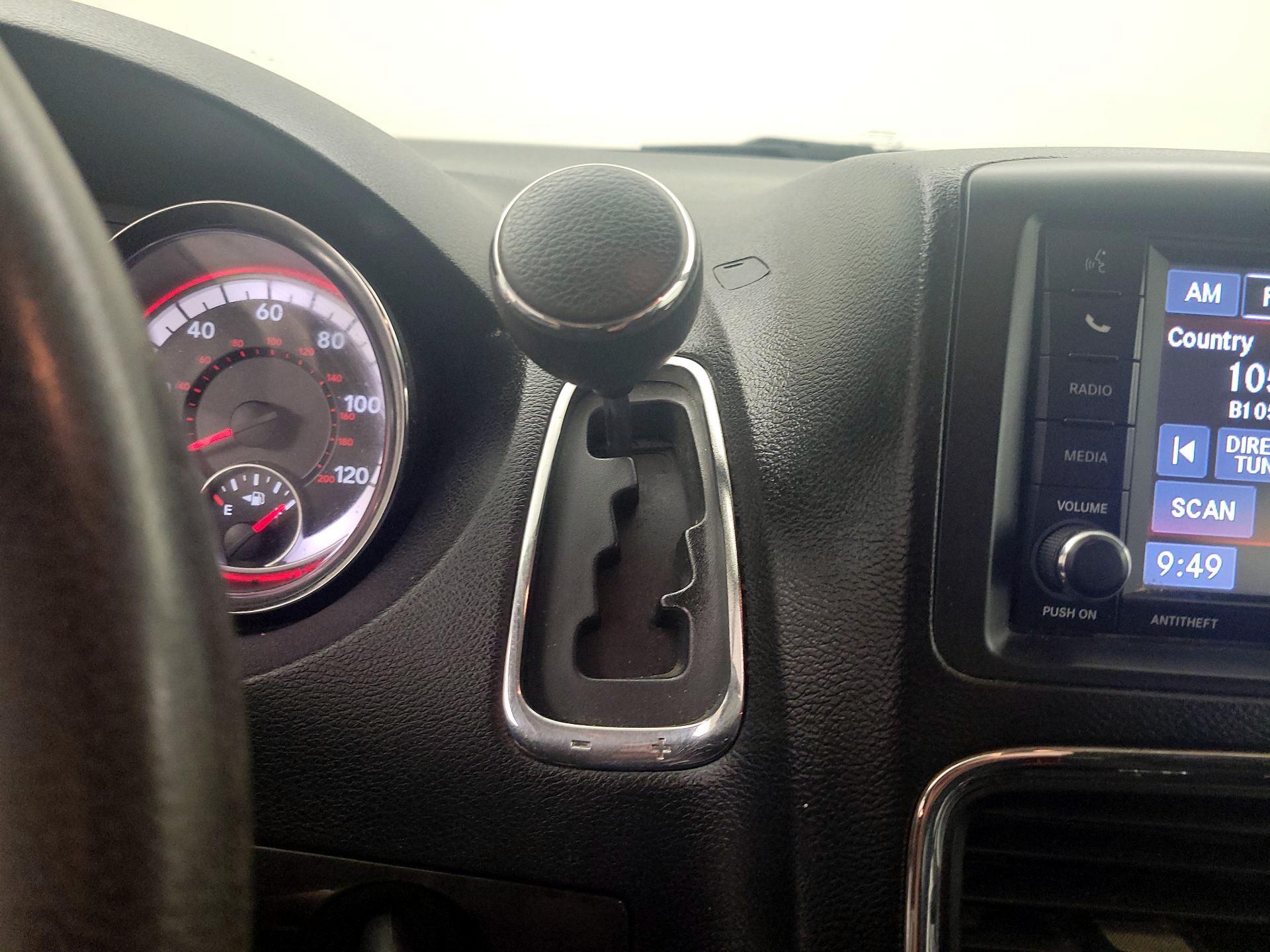 Thumbnail: 2019 Dodge Grand Caravan - 17
