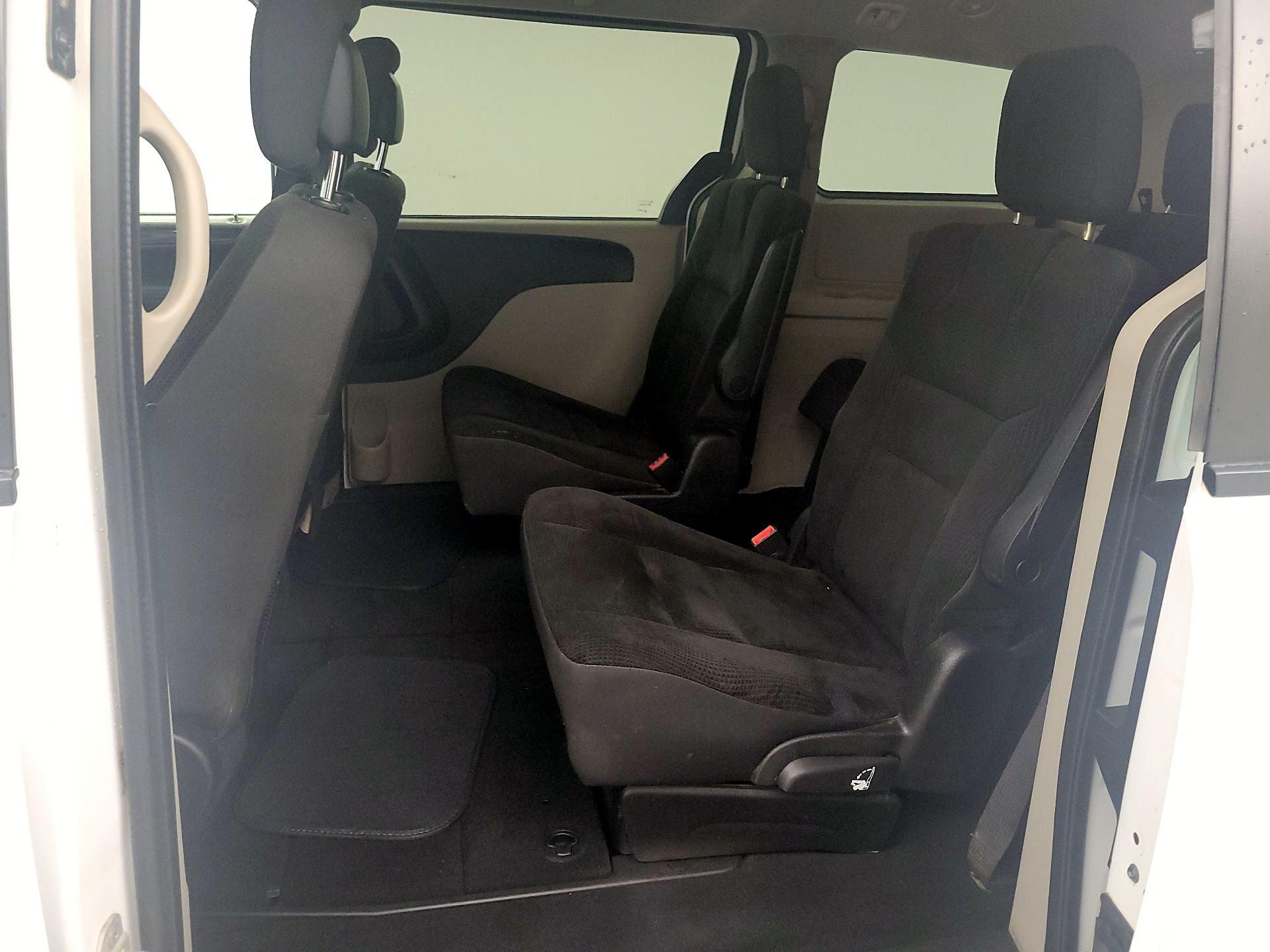 Thumbnail: 2019 Dodge Grand Caravan - 18