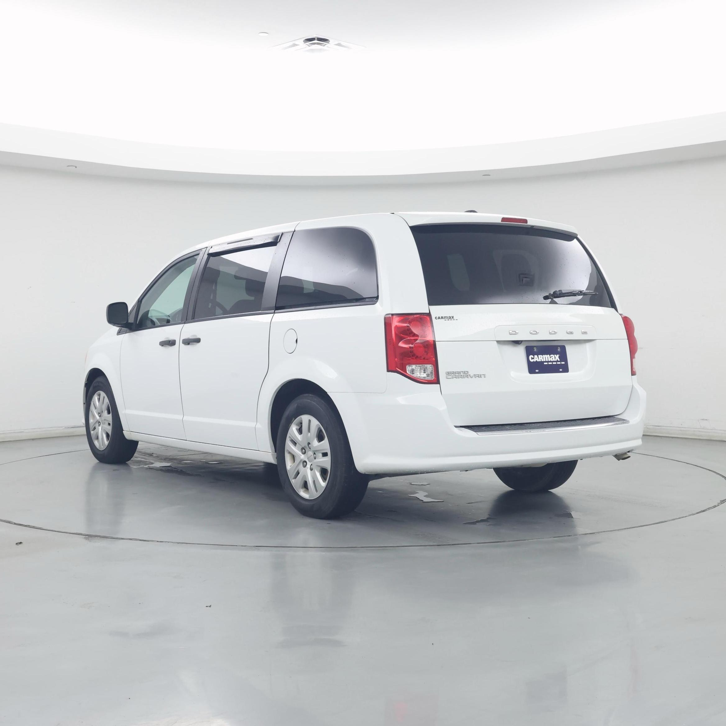 Thumbnail: 2019 Dodge Grand Caravan - 2