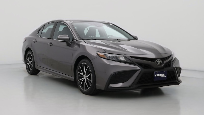 2022 Toyota Camry SE Hero Image