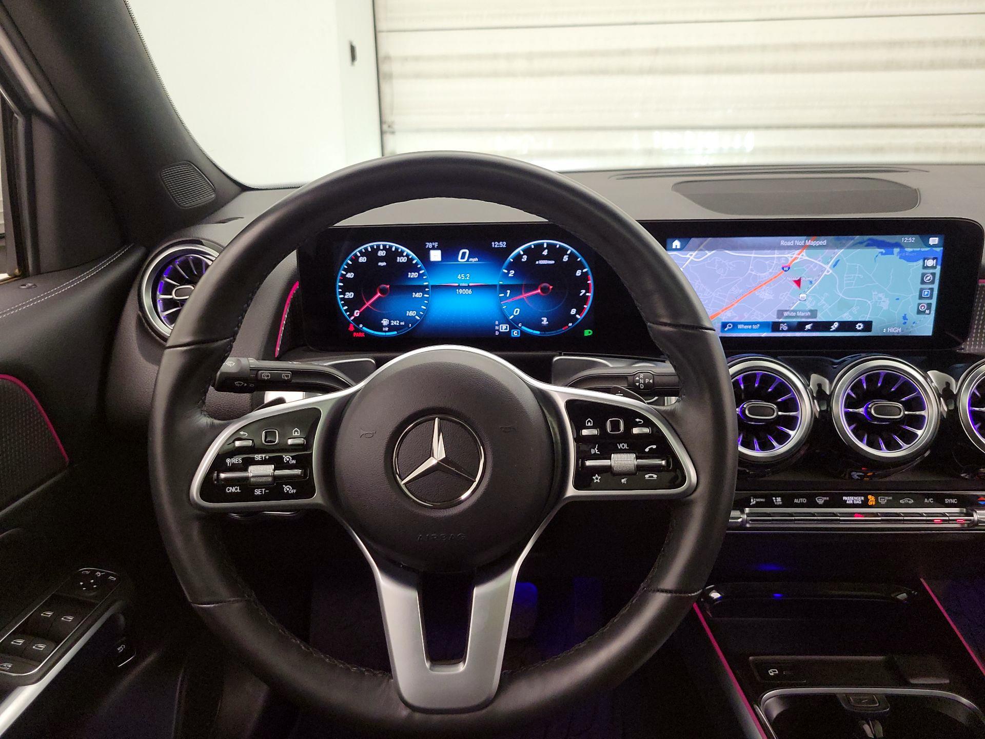 Thumbnail: 2022 Mercedes-Benz GLB - 10