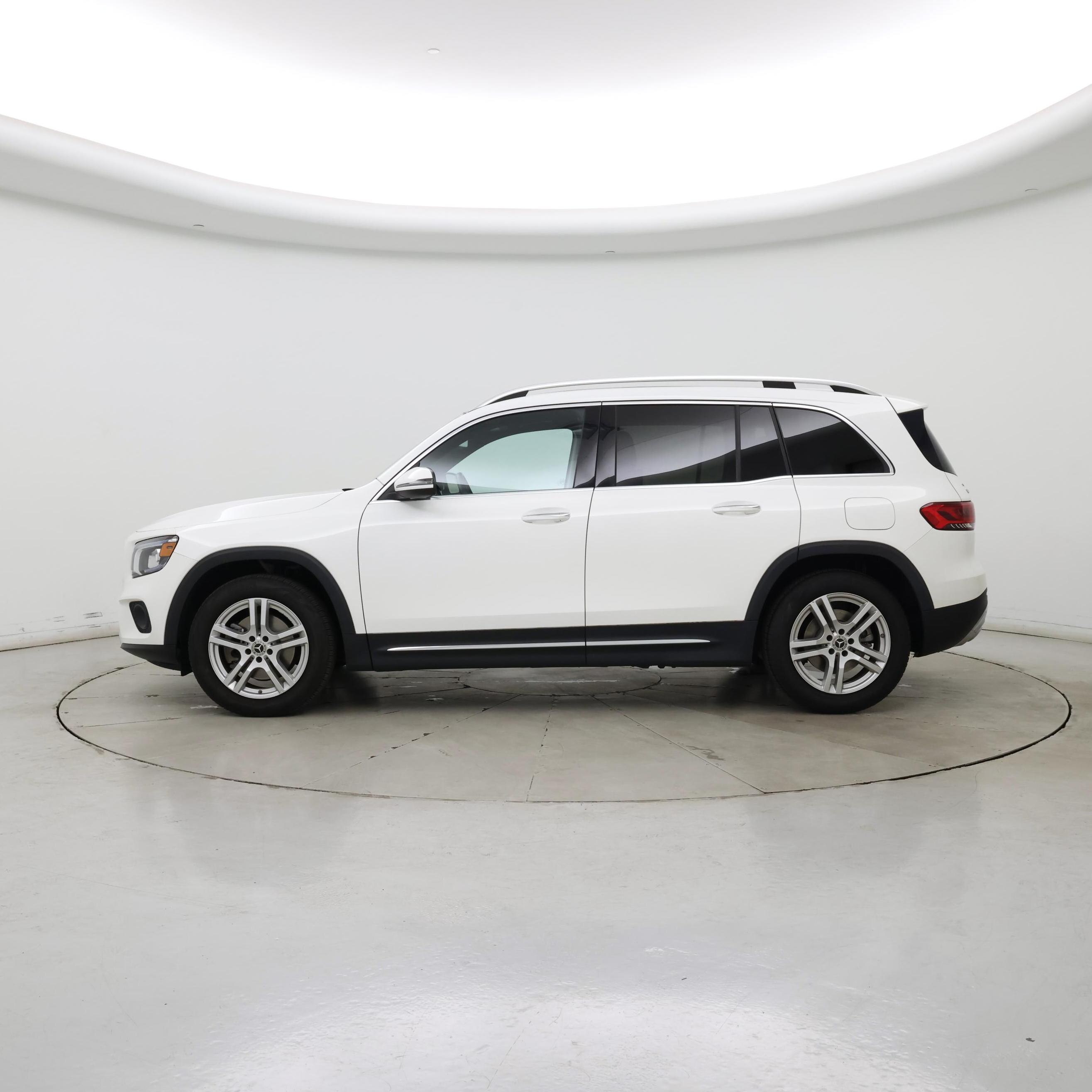 Thumbnail: 2022 Mercedes-Benz GLB - 3