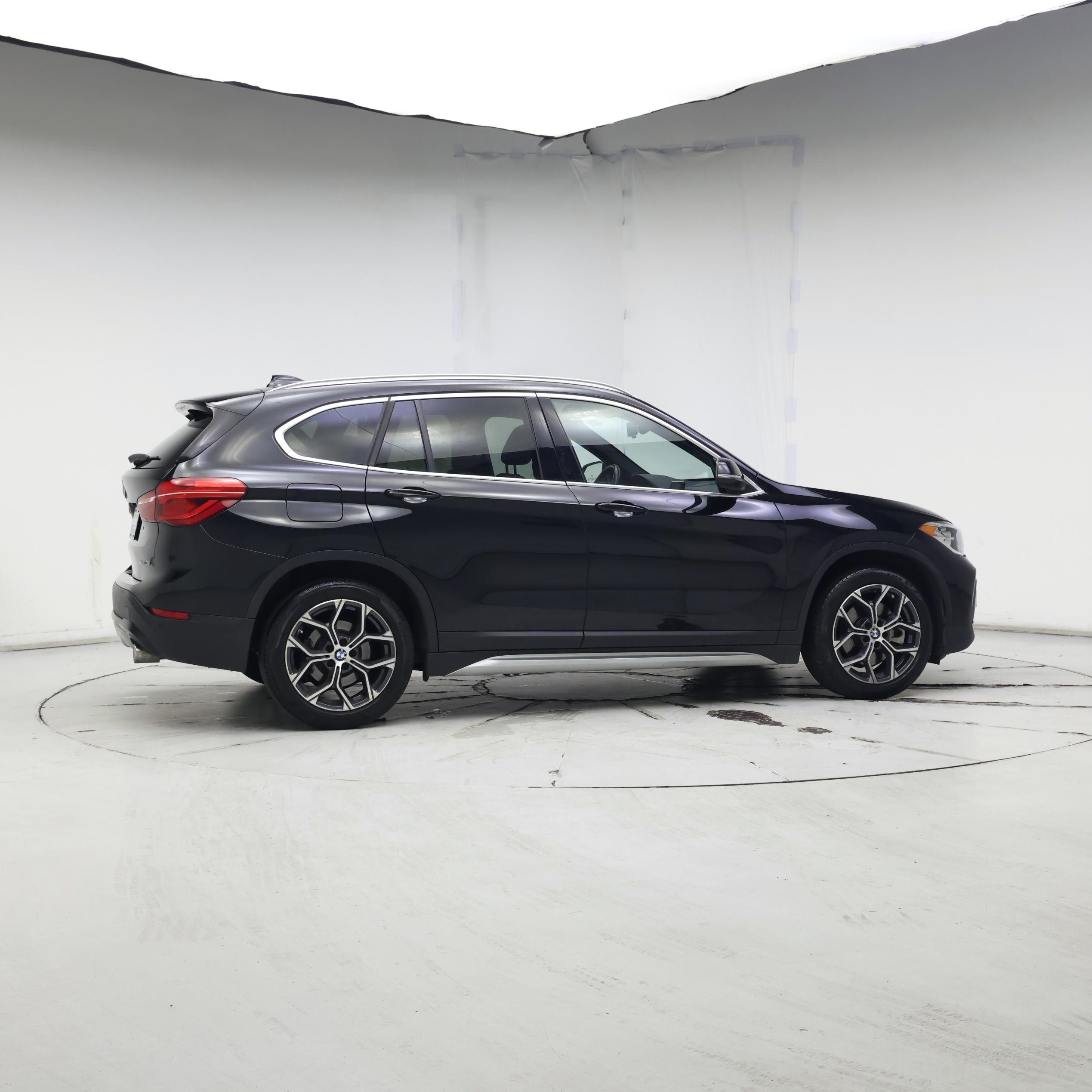 Thumbnail: 2021 BMW X1 - 7