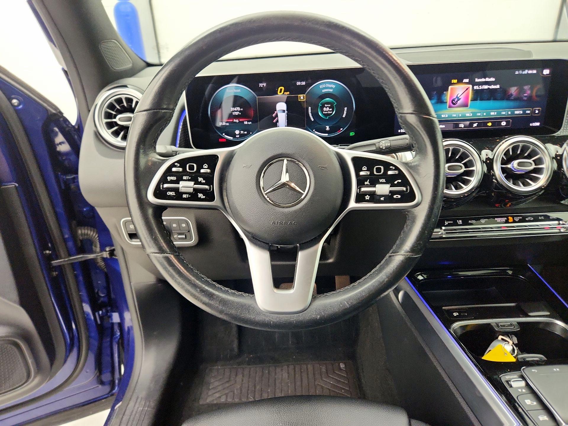 Thumbnail: 2021 Mercedes-Benz GLB - 10