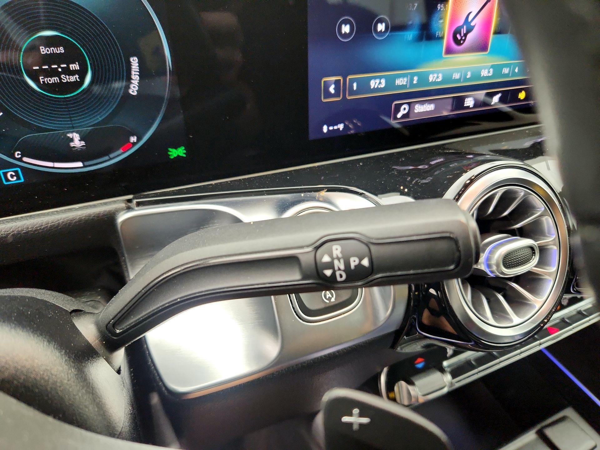 Thumbnail: 2021 Mercedes-Benz GLB - 17