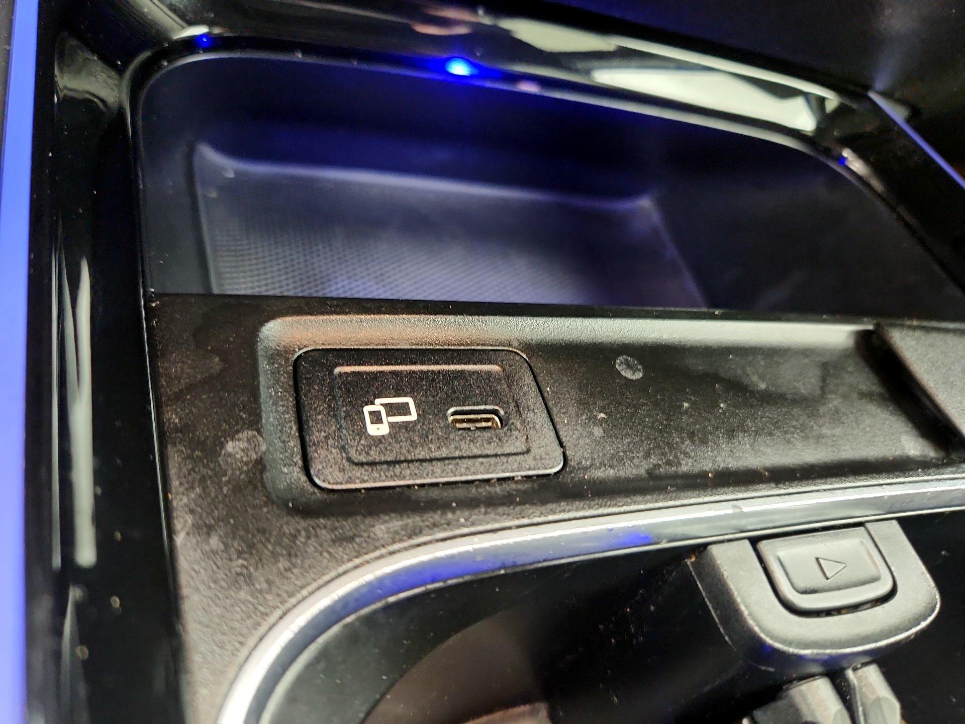 Thumbnail: 2021 Mercedes-Benz GLB - 18