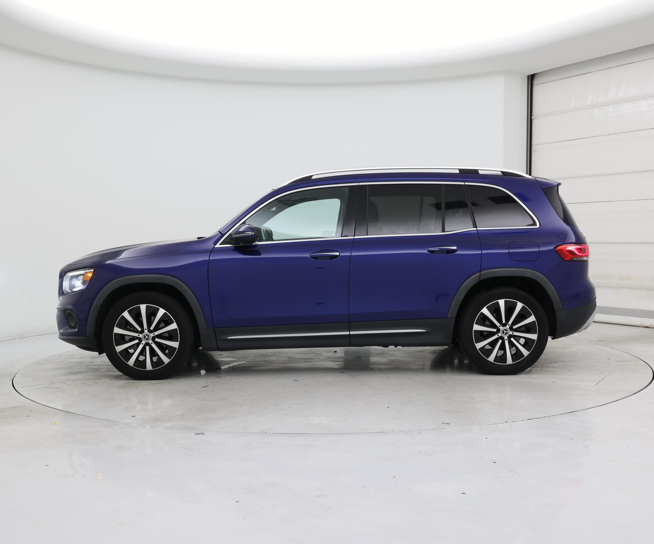 Thumbnail: 2021 Mercedes-Benz GLB - 3