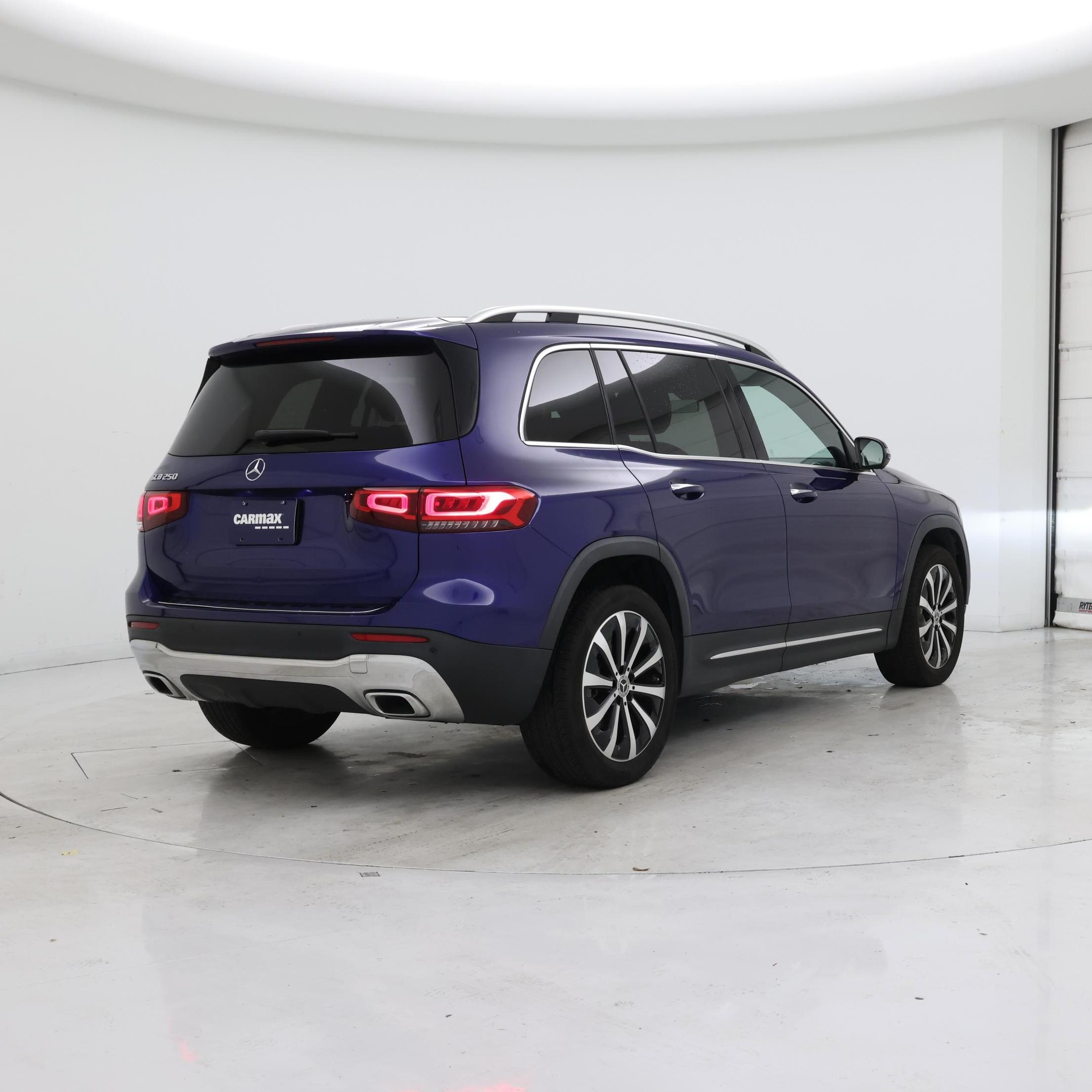 Thumbnail: 2021 Mercedes-Benz GLB - 8