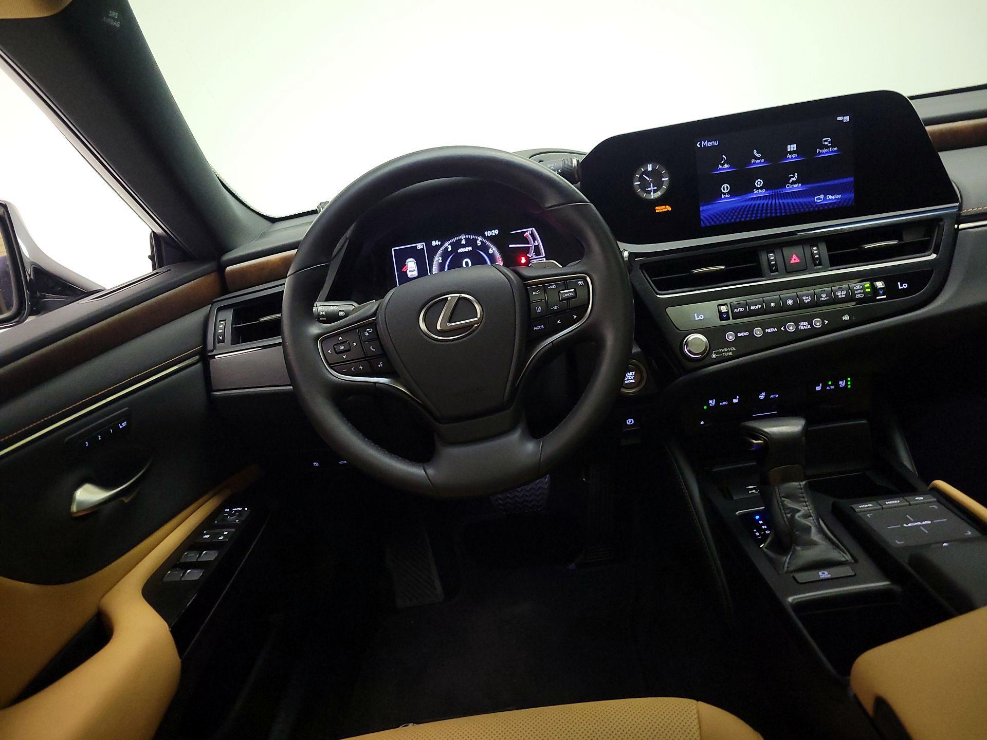 Thumbnail: 2022 Lexus ES - 10