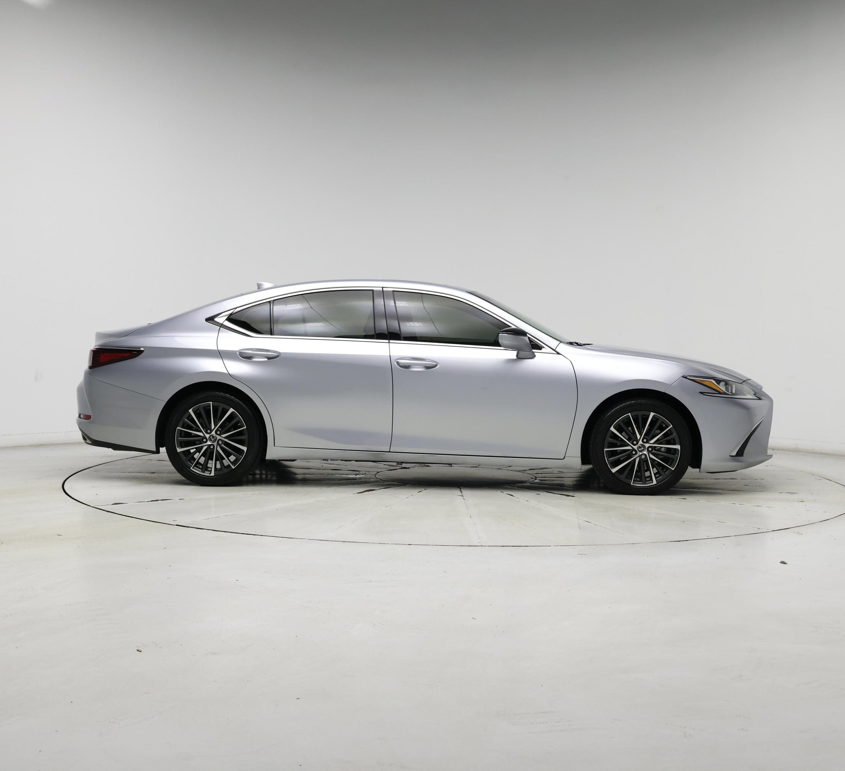 Thumbnail: 2022 Lexus ES - 7