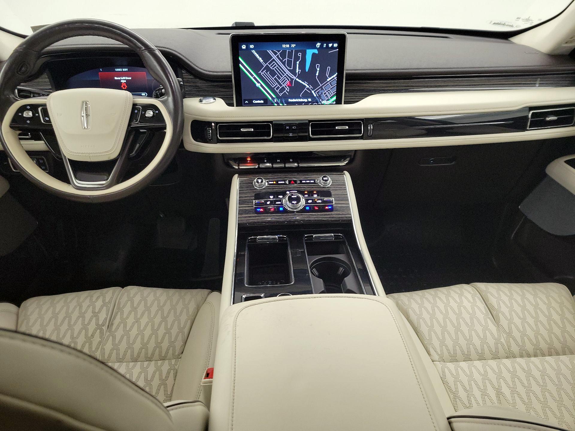 Thumbnail: 2022 Lincoln Aviator - 9