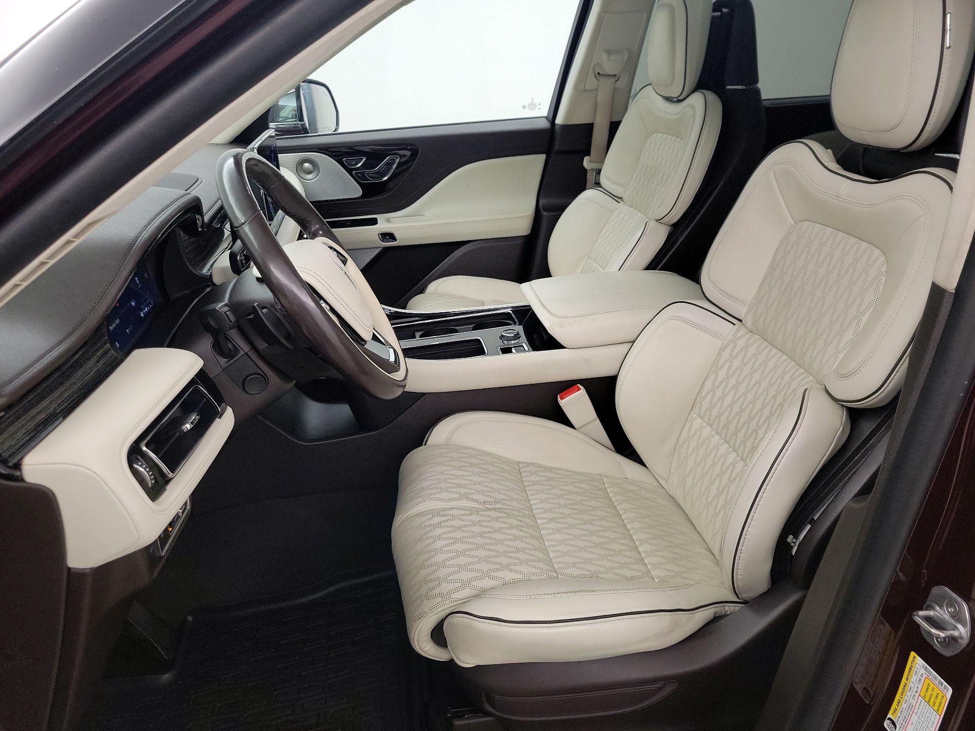 Thumbnail: 2022 Lincoln Aviator - 11