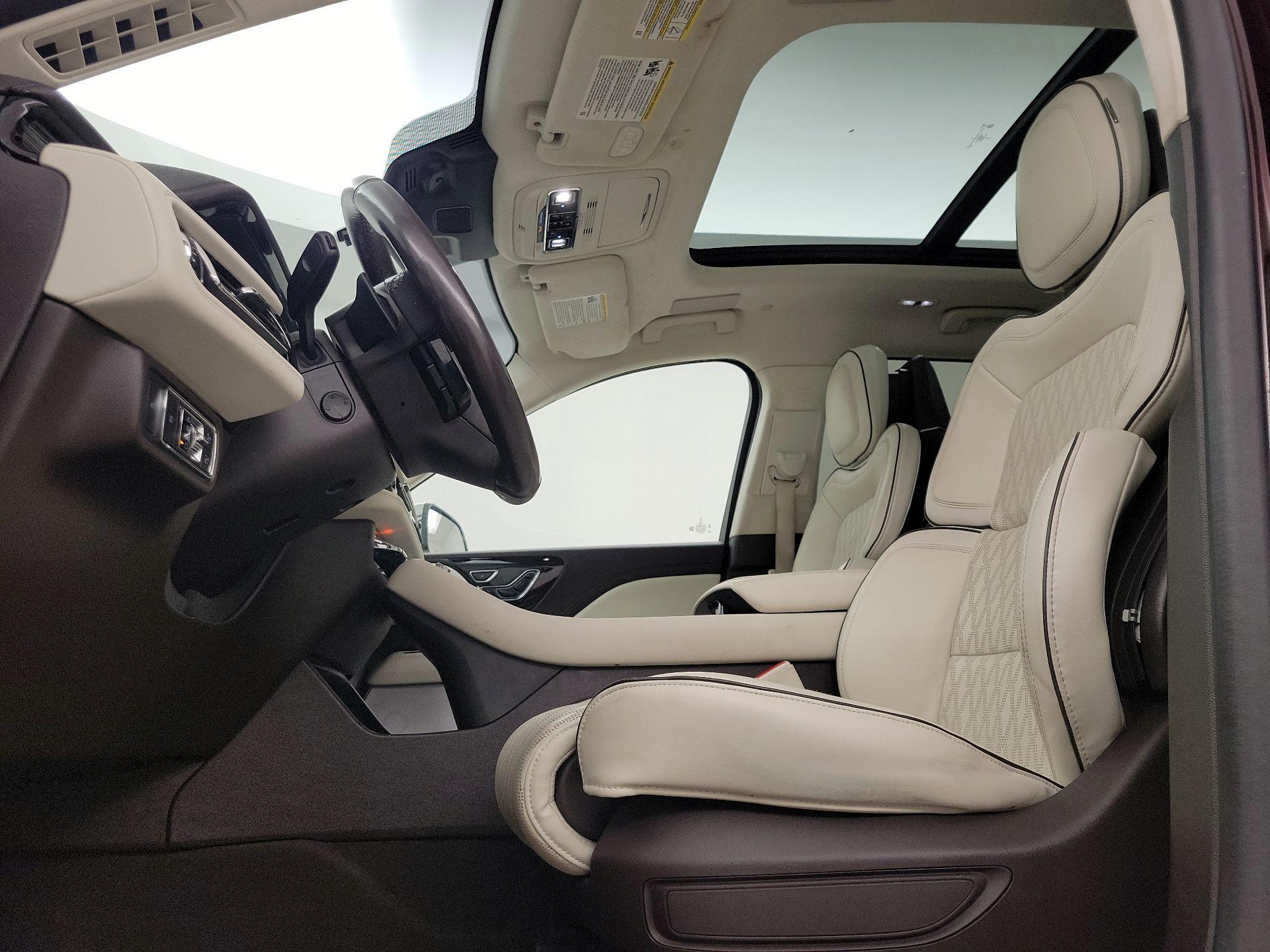 Thumbnail: 2022 Lincoln Aviator - 20