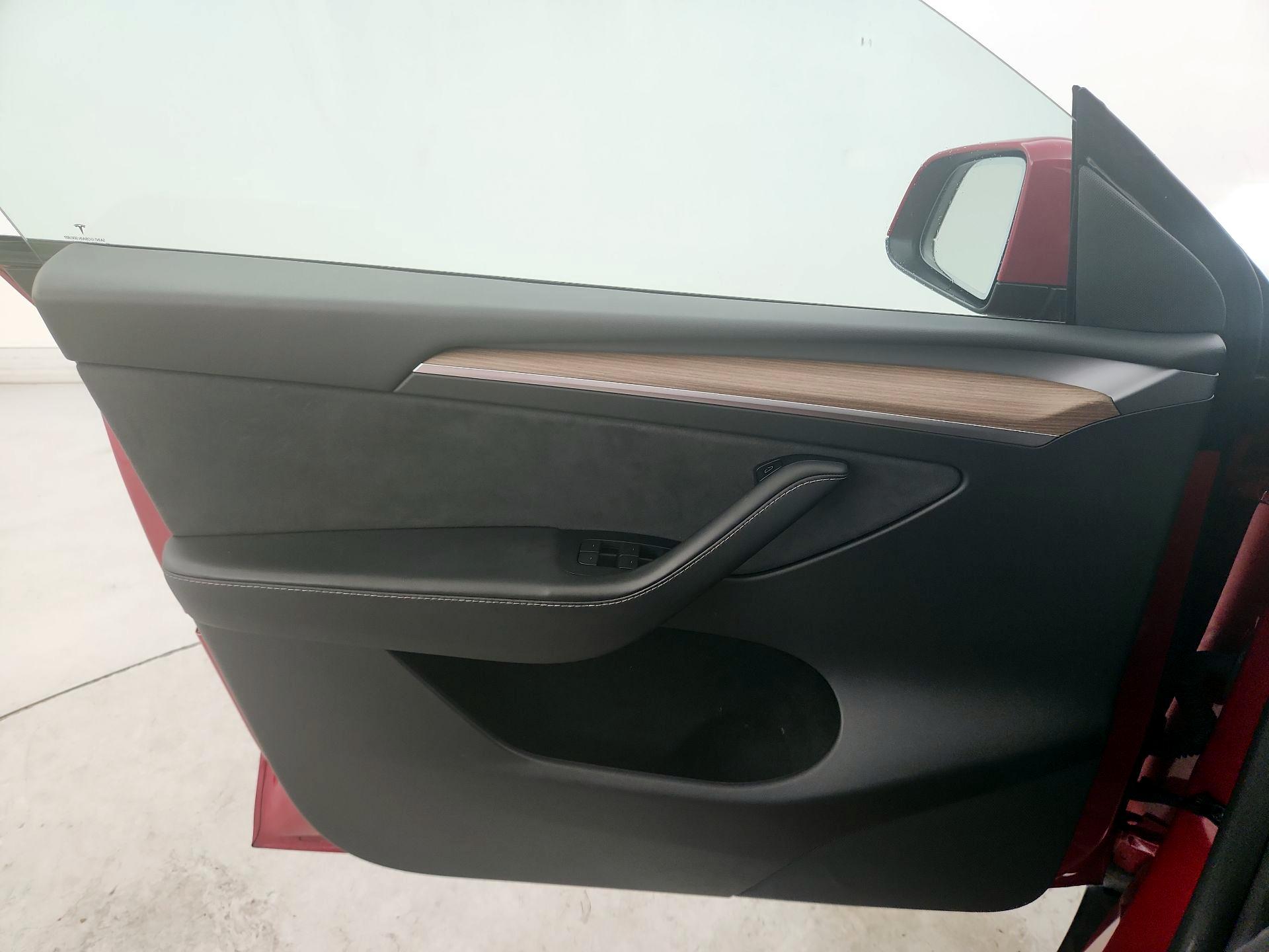 Thumbnail: 2023 Tesla Model Y - 12