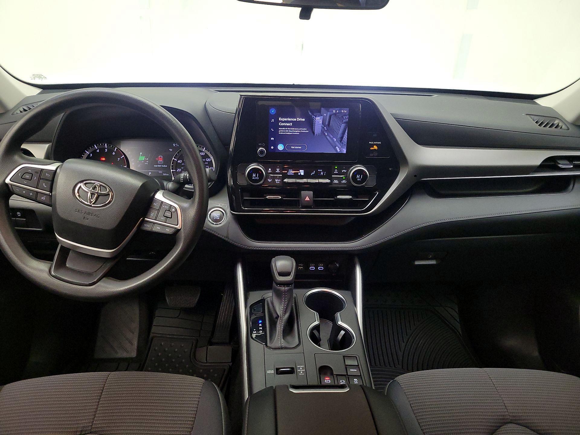 Thumbnail: 2023 Toyota Highlander - 9