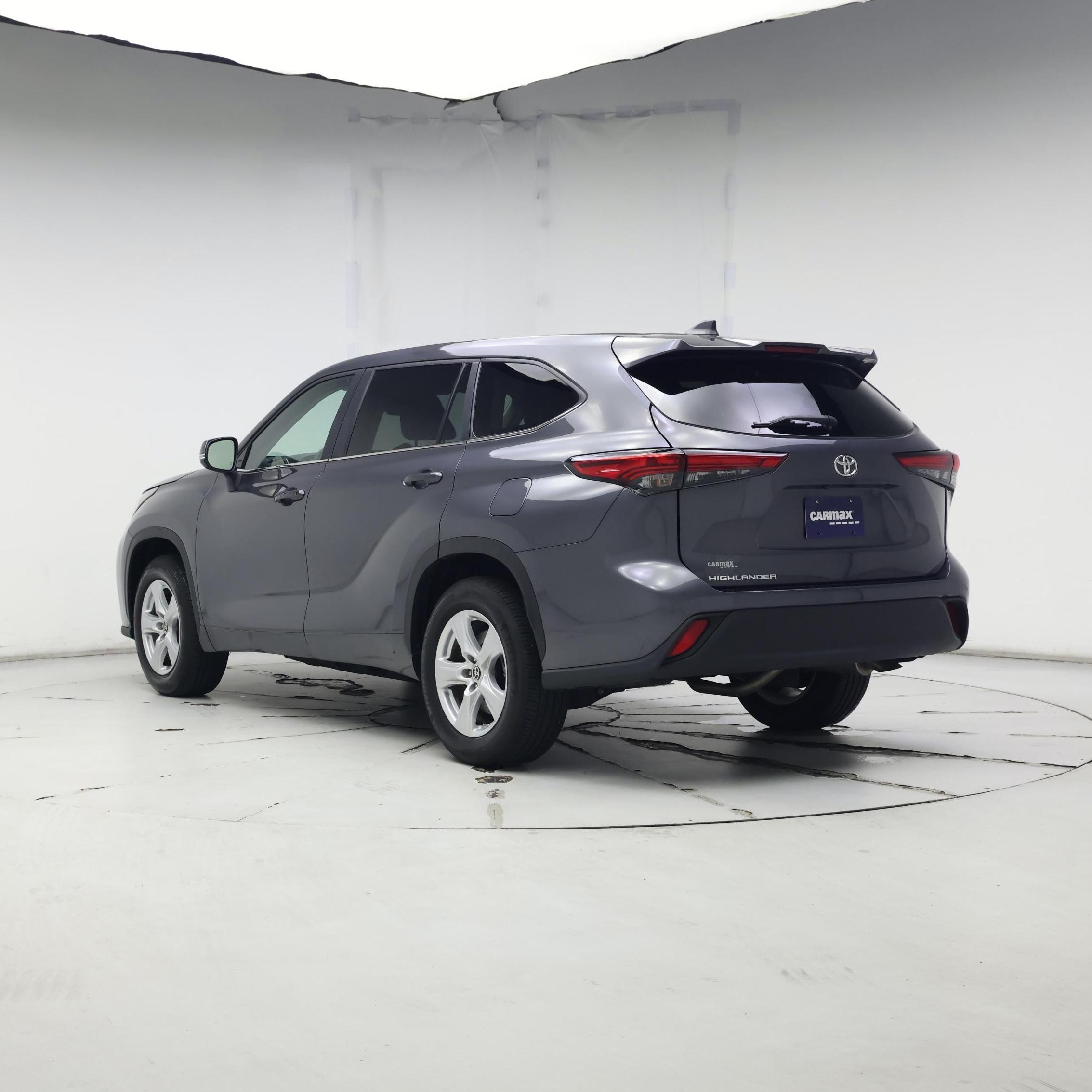 Thumbnail: 2023 Toyota Highlander - 2