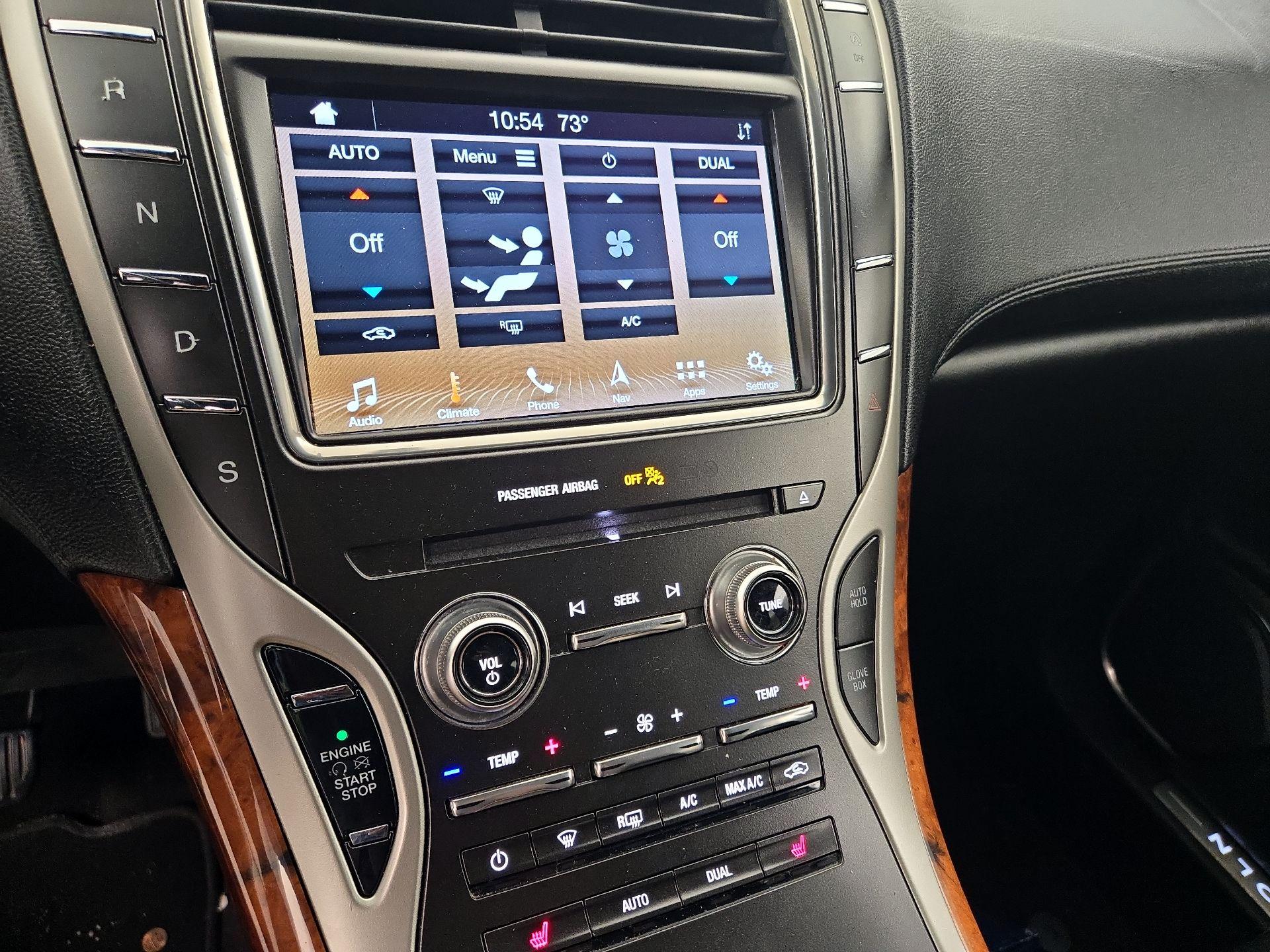 Thumbnail: 2019 Lincoln Nautilus - 17