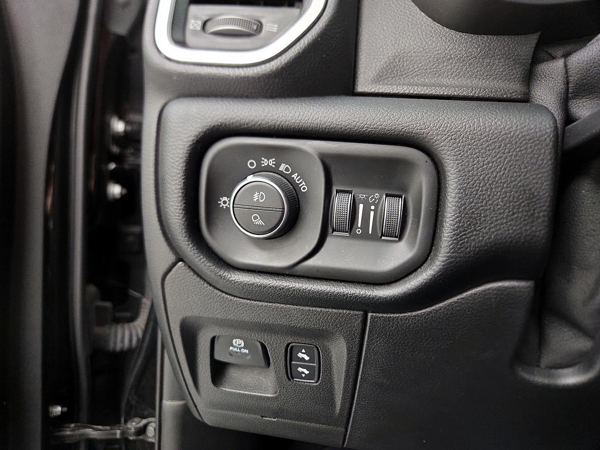 Thumbnail: 2021 RAM 1500 - 13