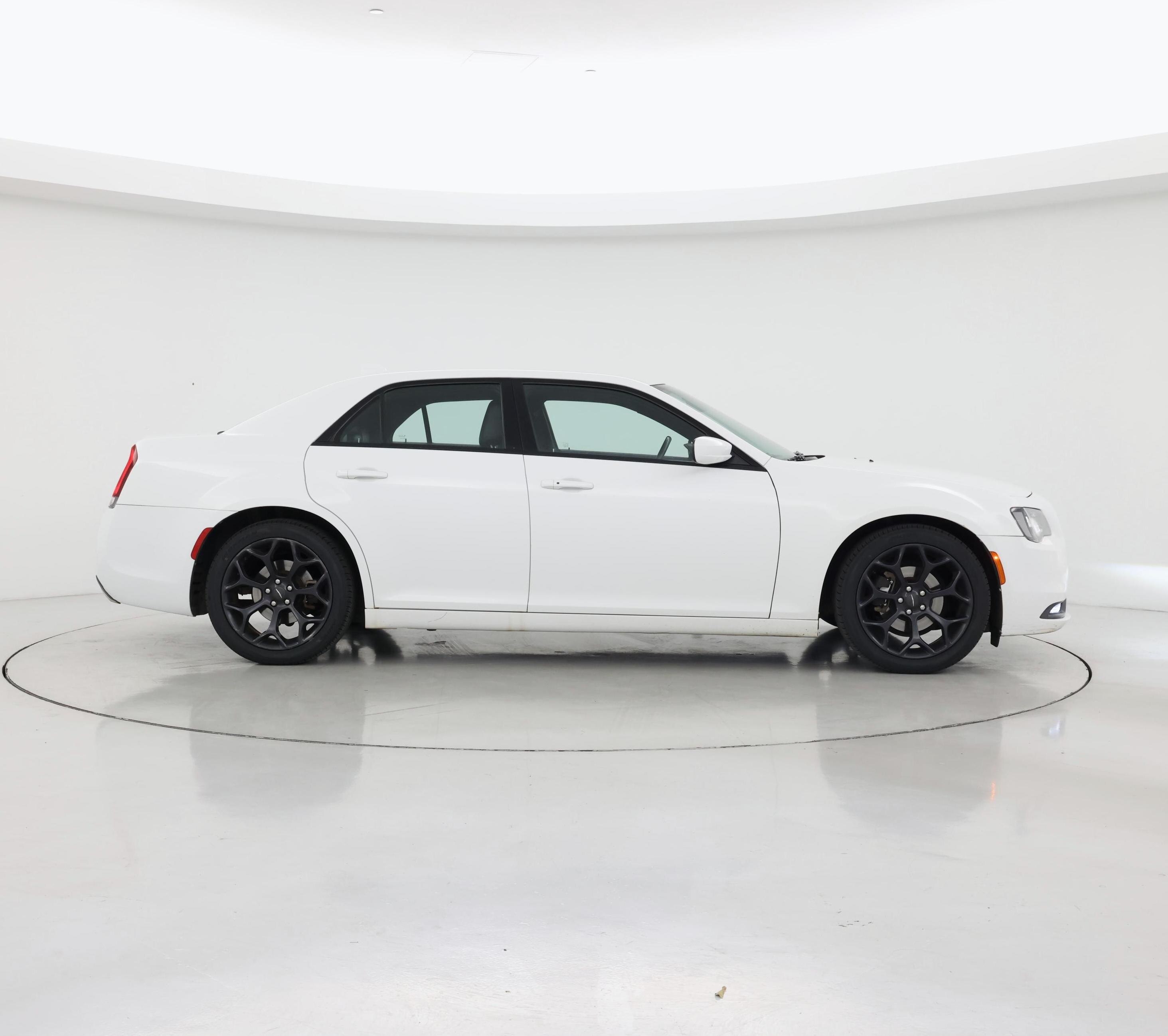 Thumbnail: 2019 Chrysler 300 - 7