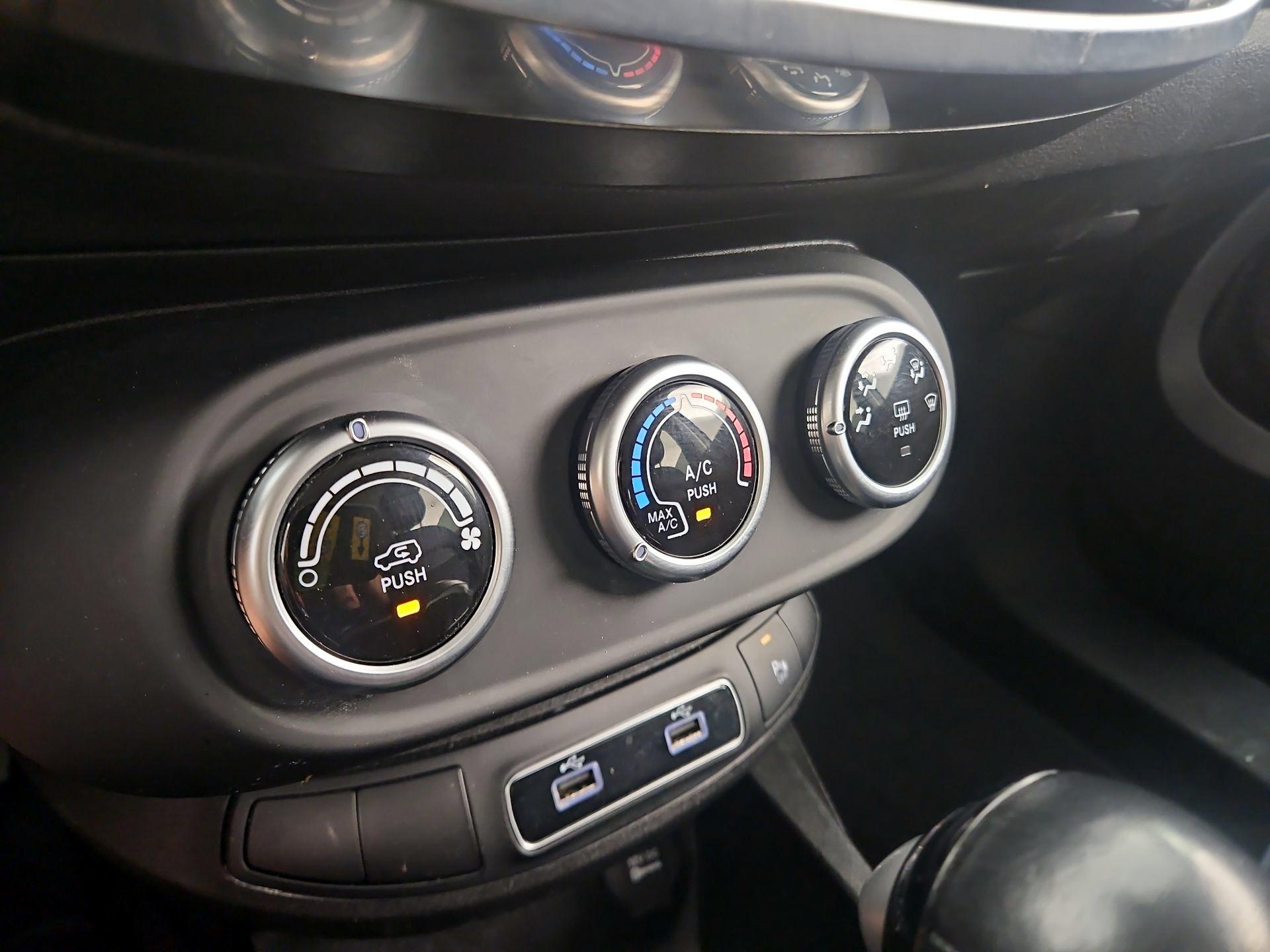 Thumbnail: 2021 Fiat 500X - 16