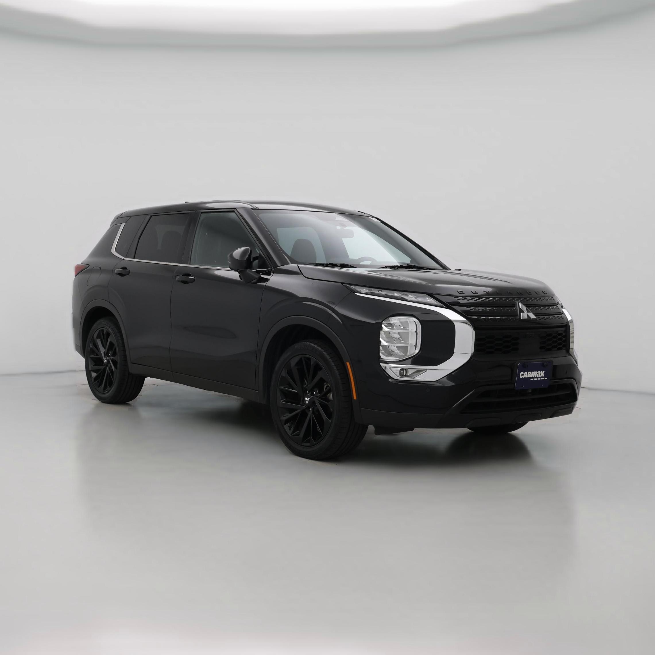 Thumbnail: 2023 Mitsubishi Outlander - 1