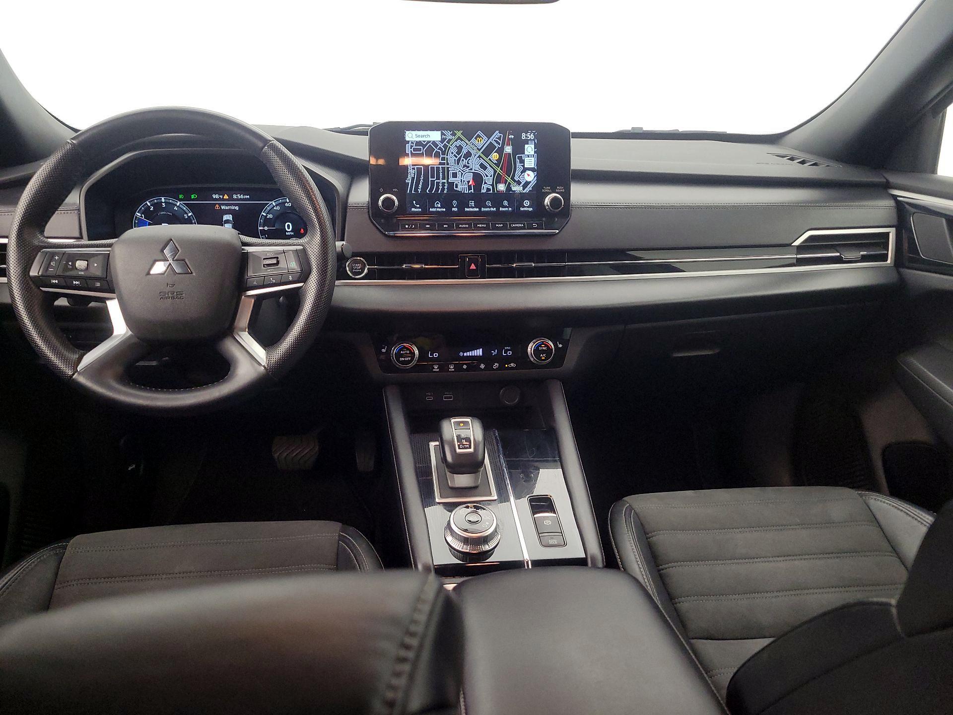 Thumbnail: 2023 Mitsubishi Outlander - 9