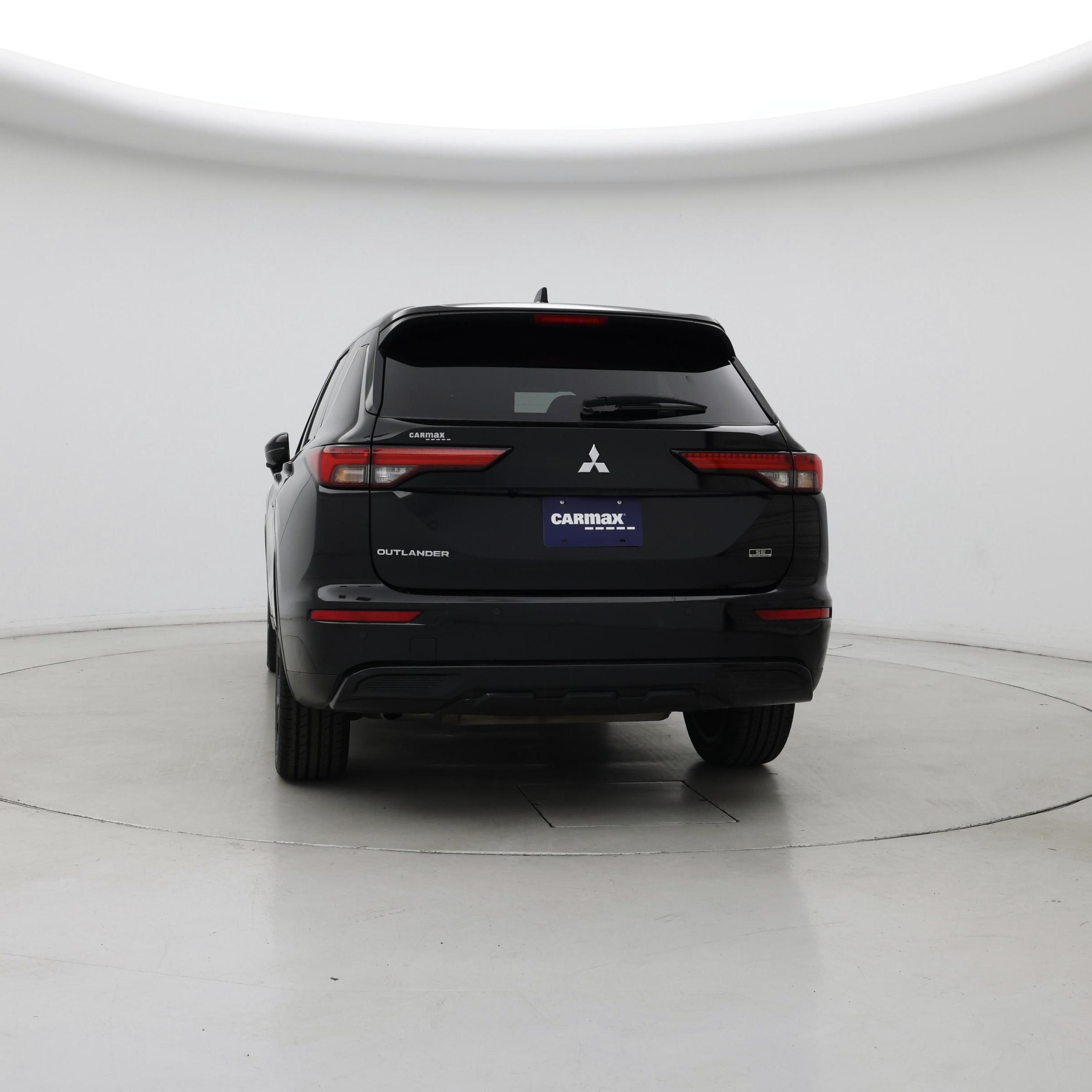 Thumbnail: 2023 Mitsubishi Outlander - 6
