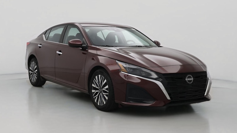 2023 Nissan Altima SV Hero Image