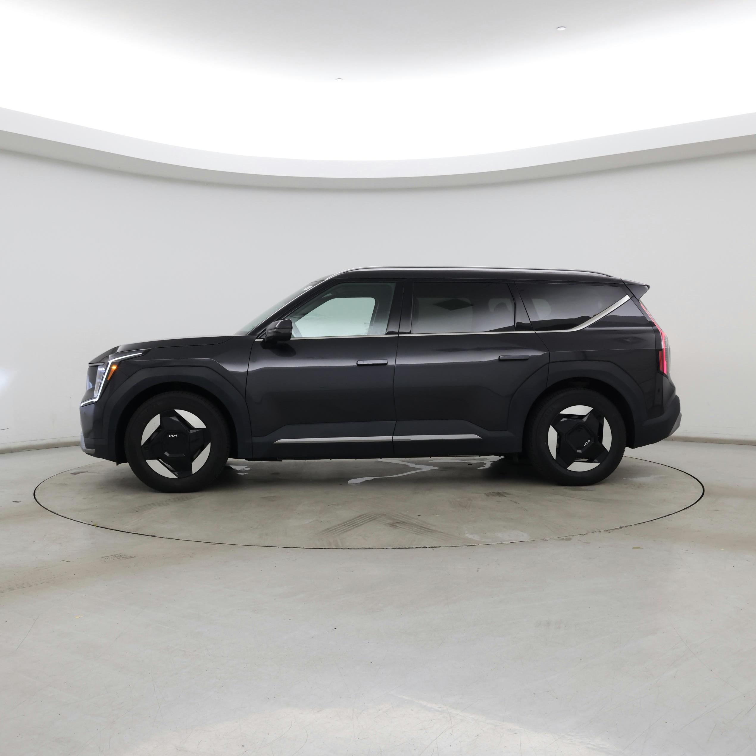 Thumbnail: 2024 Kia EV9 - 3