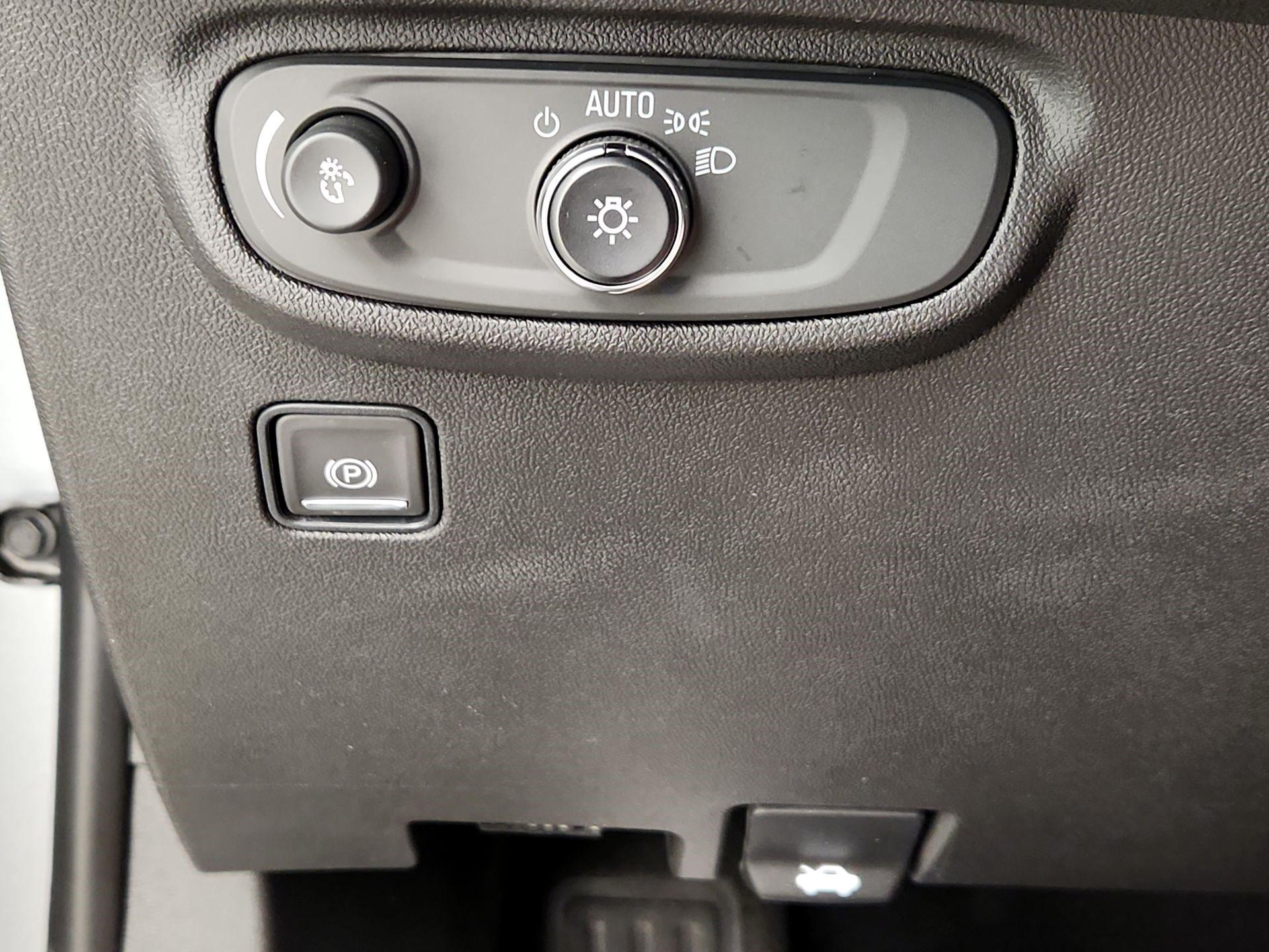 Thumbnail: 2023 GMC Terrain - 13