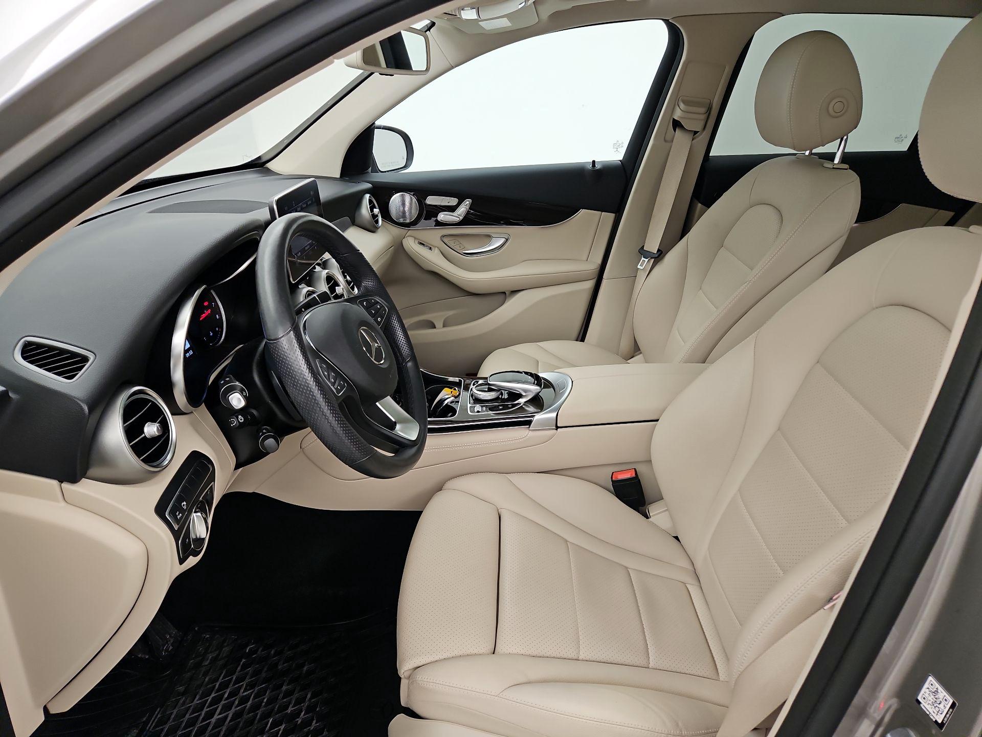 Thumbnail: 2019 Mercedes-Benz GLC - 11