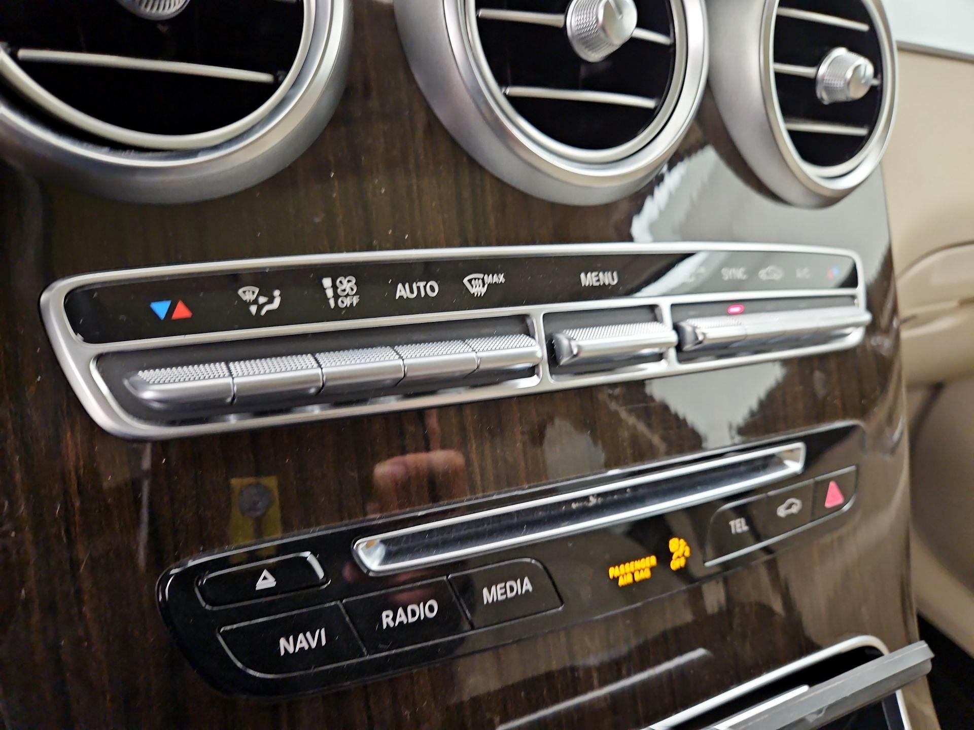 Thumbnail: 2019 Mercedes-Benz GLC - 17