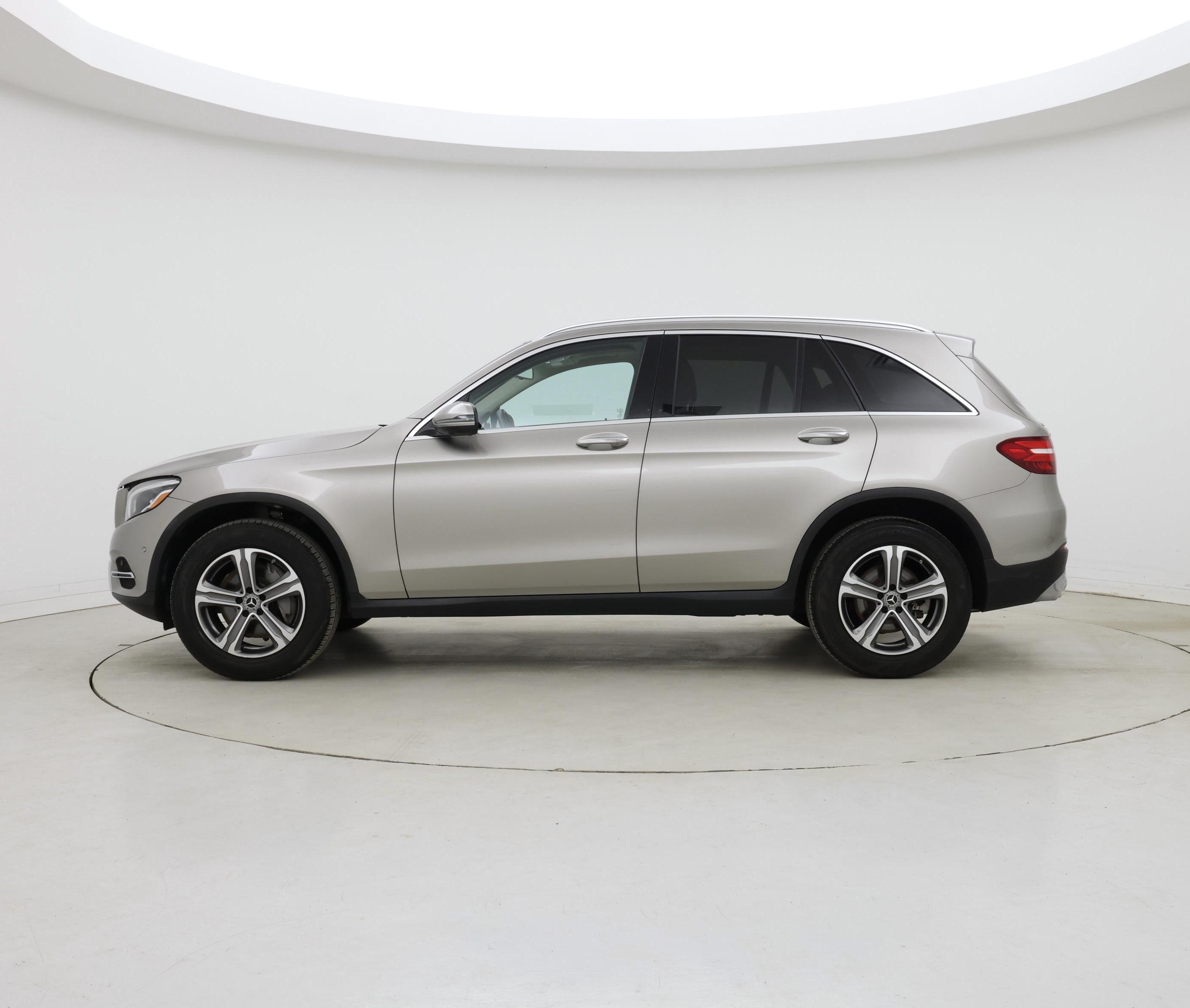 Thumbnail: 2019 Mercedes-Benz GLC - 3